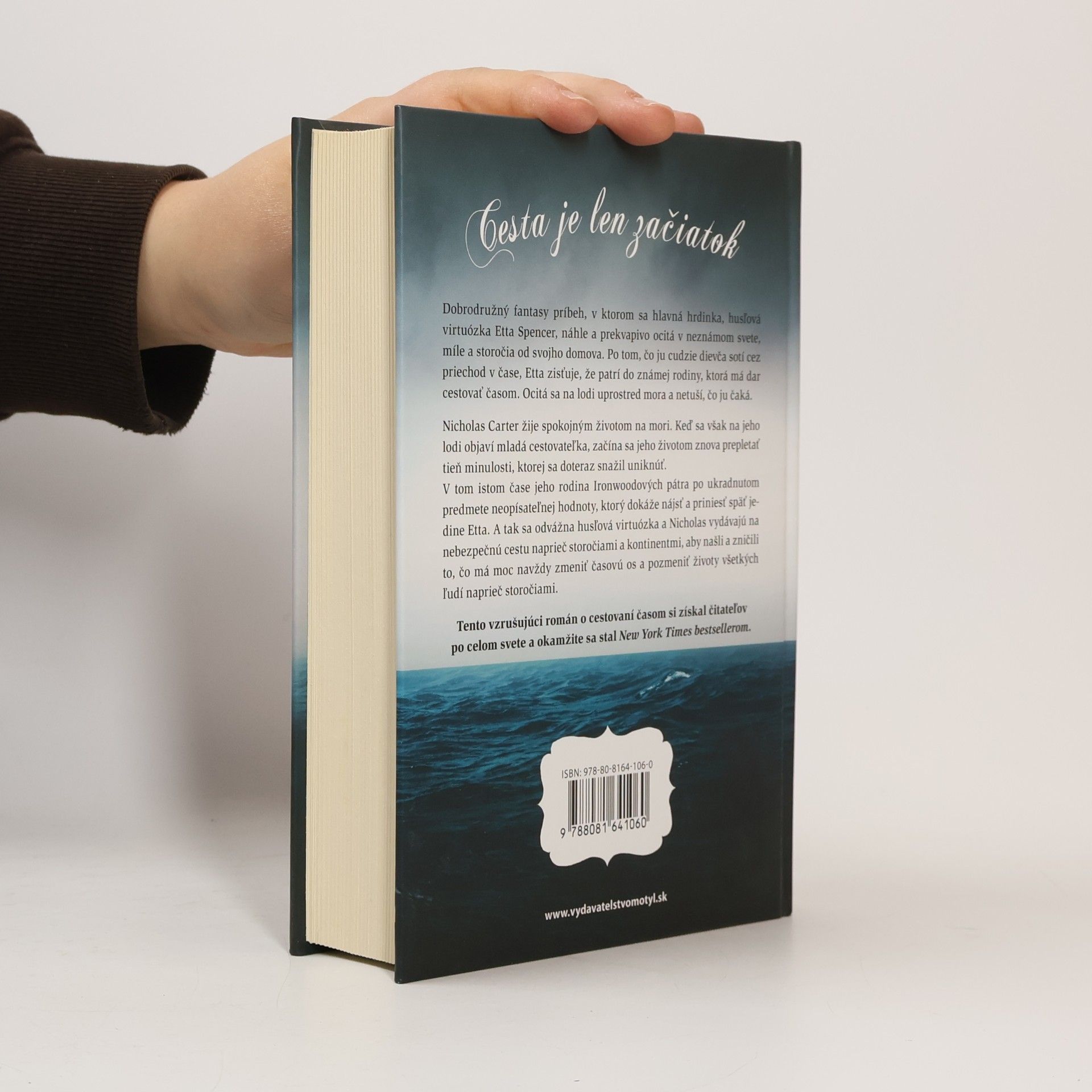 Alexandra Bracken Cestovateľ