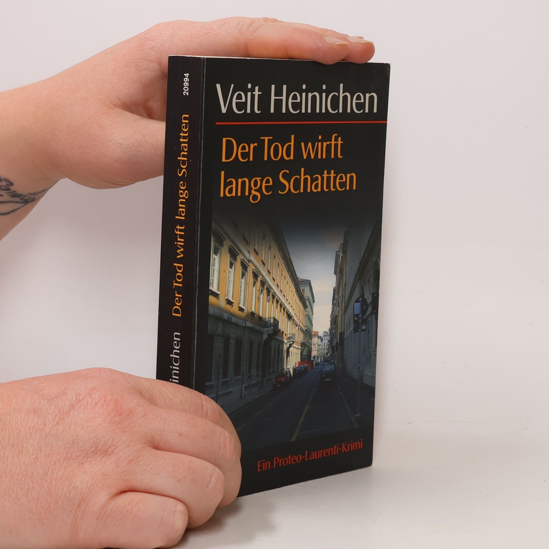 Der Tod wirft lange Schatten