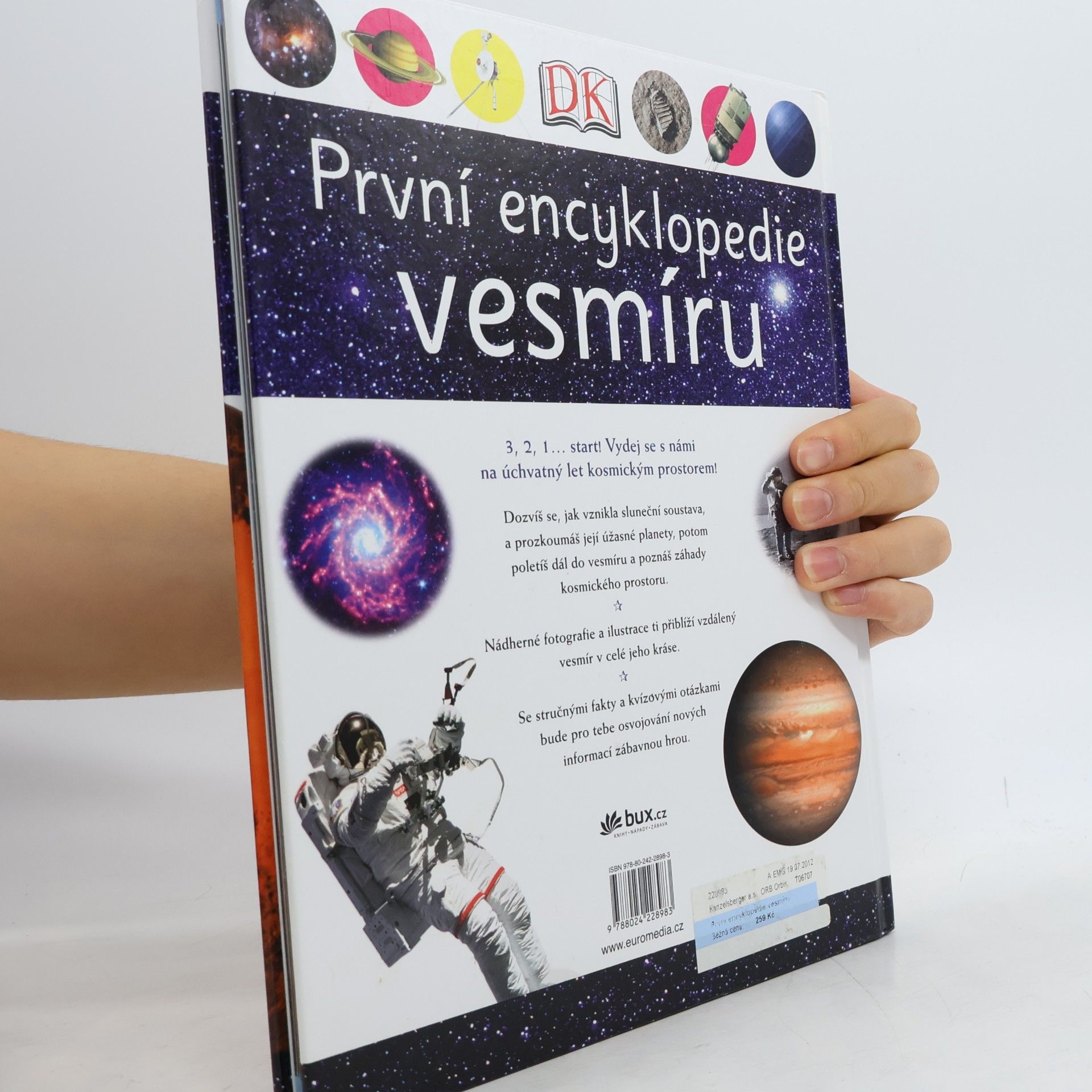 Kolektív autorov První encyklopedie vesmíru