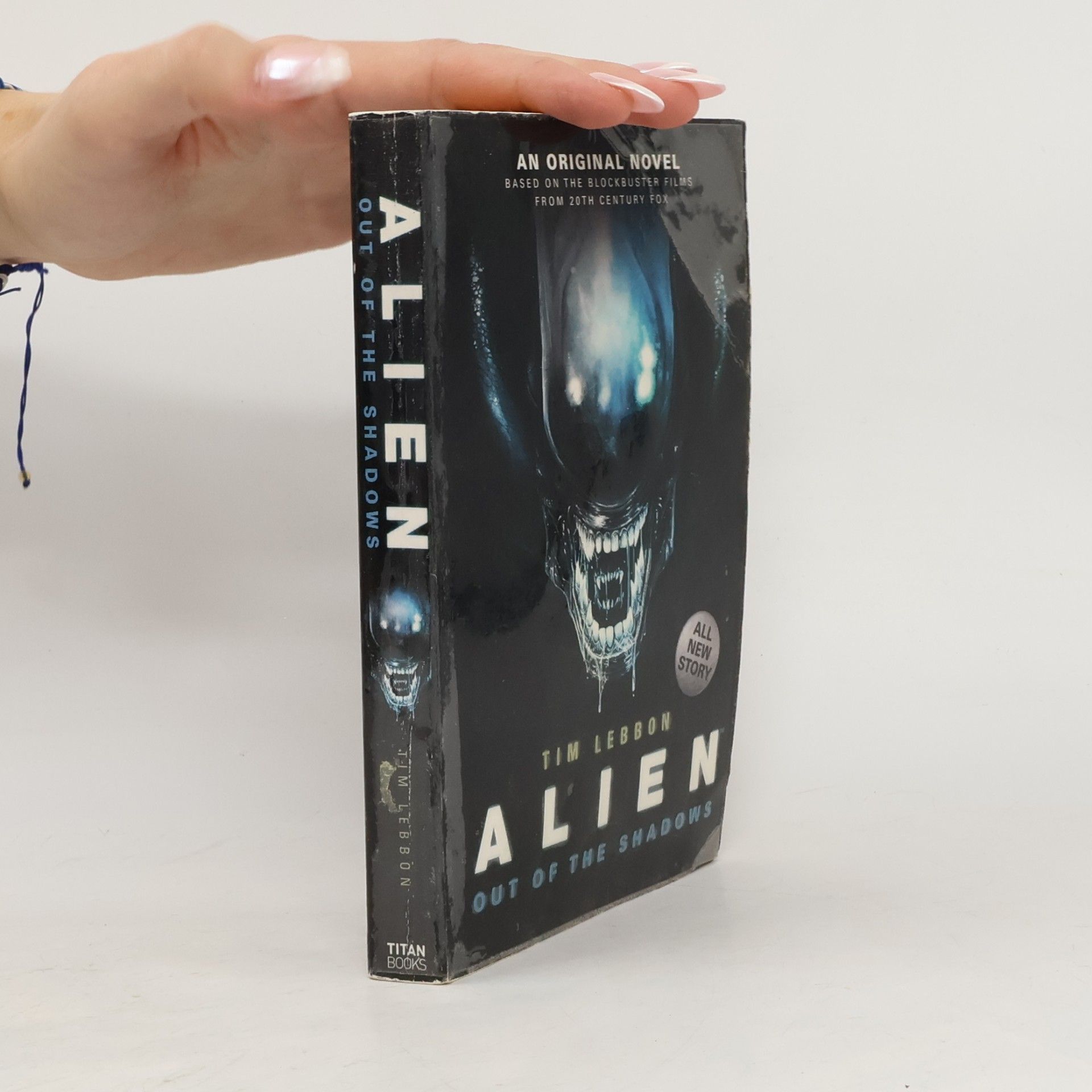 Alien. Out of the Shadows