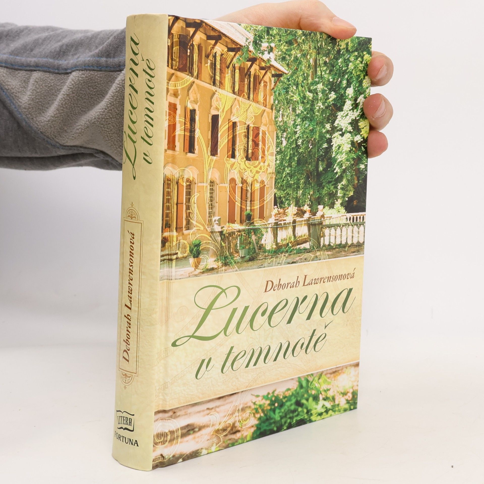 Deborah Lawrensová Lucerna v temnotě