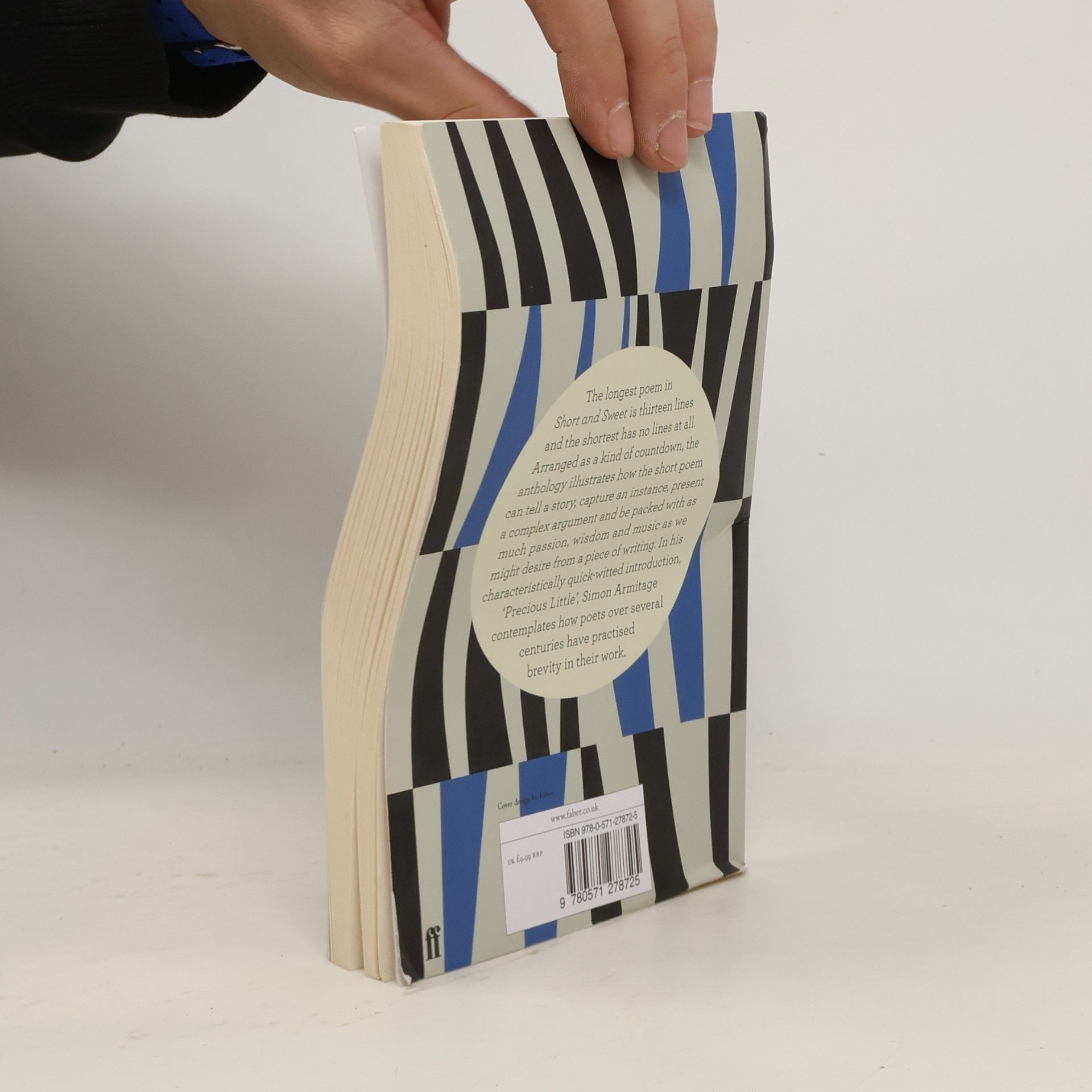 Simon Armitage Short and sweet : 101 very short poems