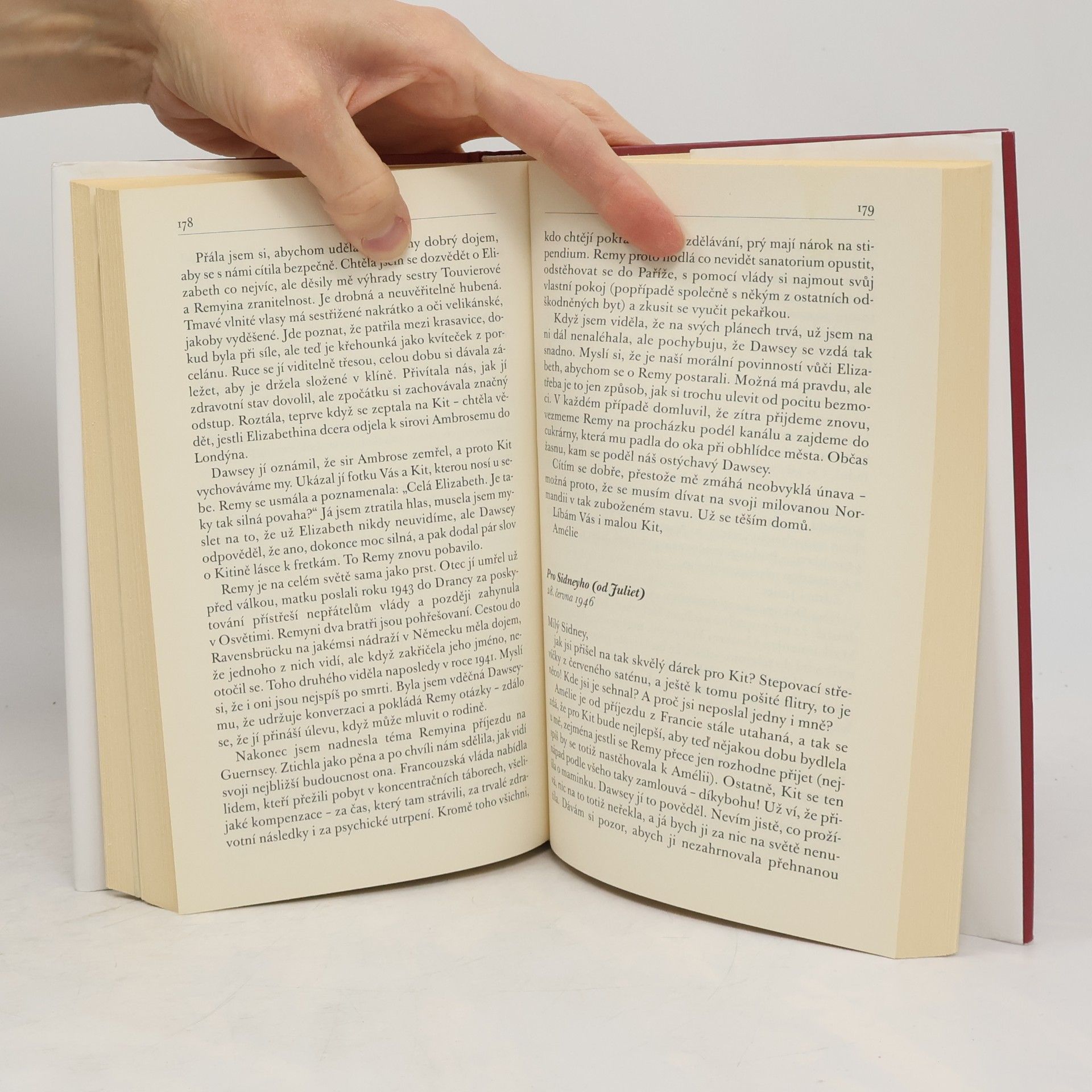 Mary Ann Shaffer Spolek přátel krásné literatury a bramborových koláčů