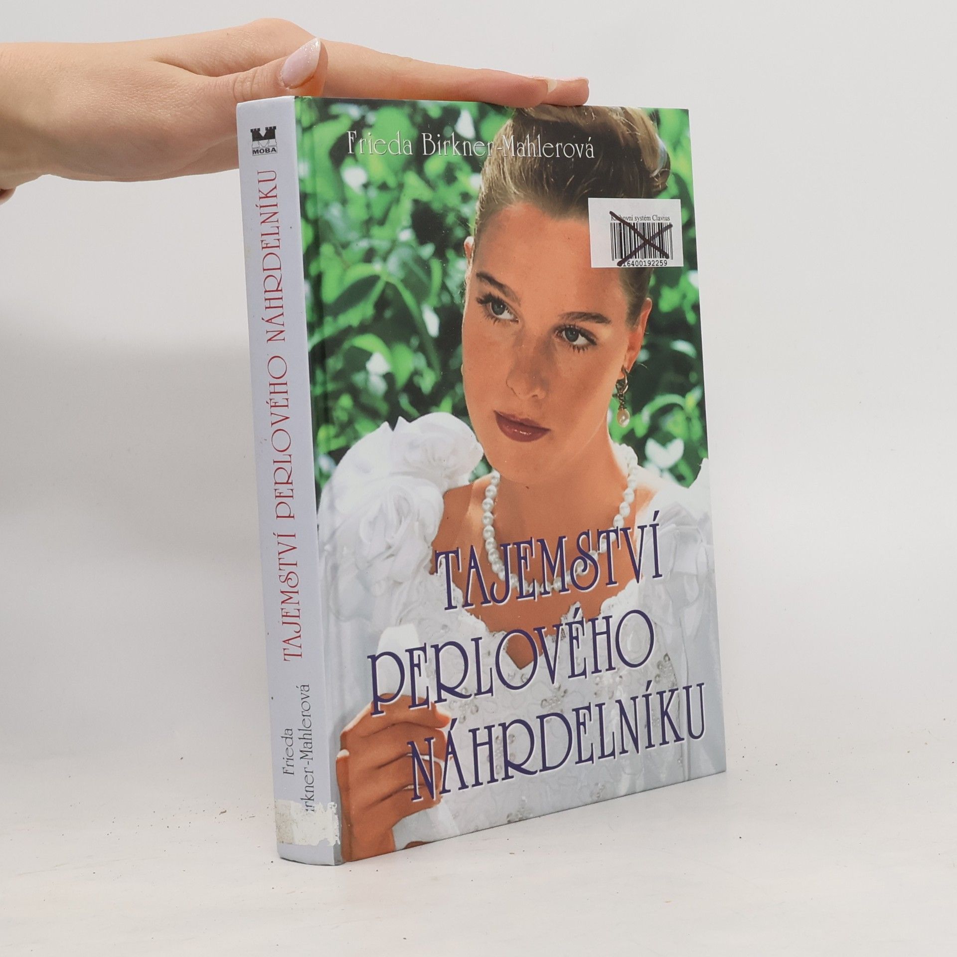 Tajemství perlového náhrdelníku