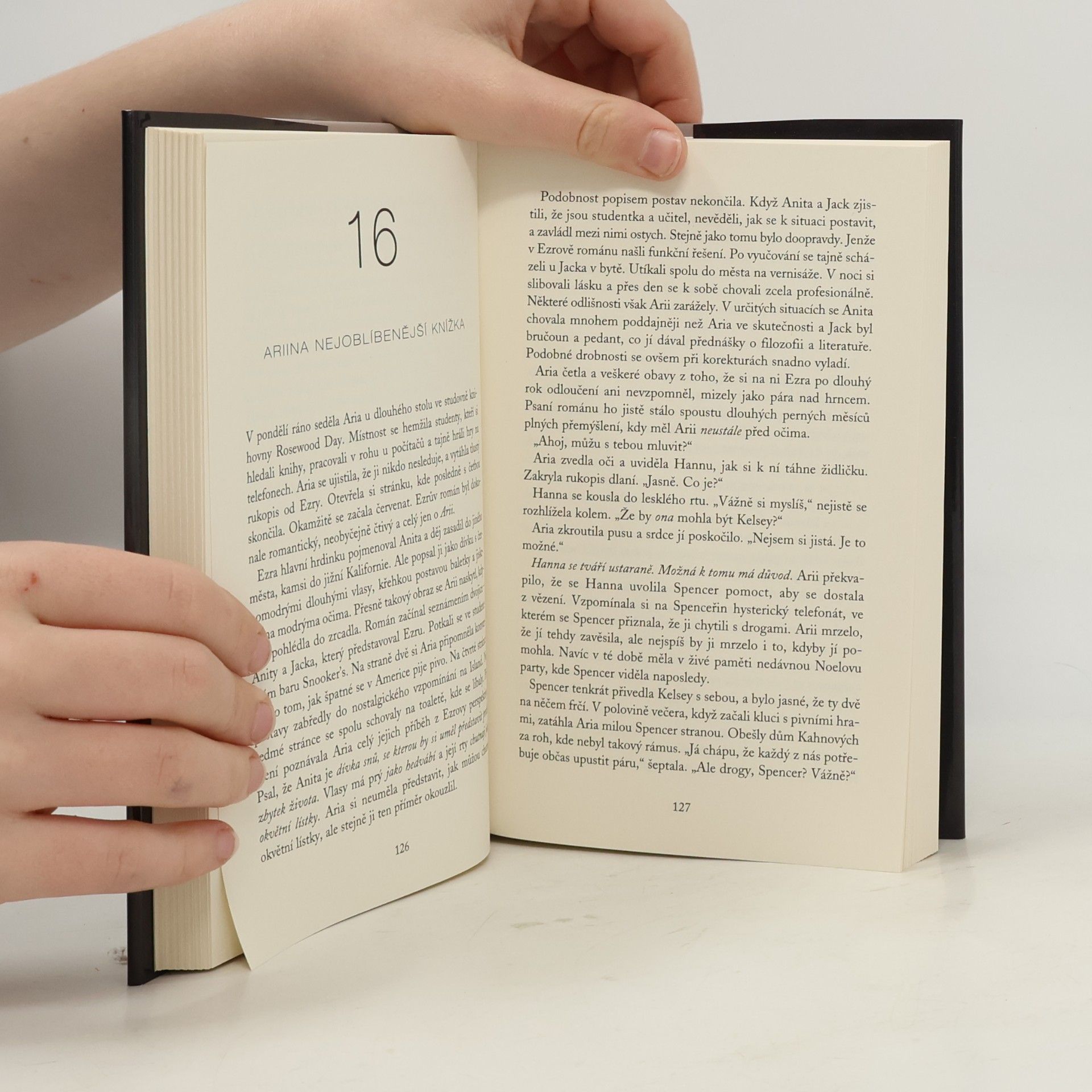 Sara Shepard Roztomilé malé lhářky: Kruté