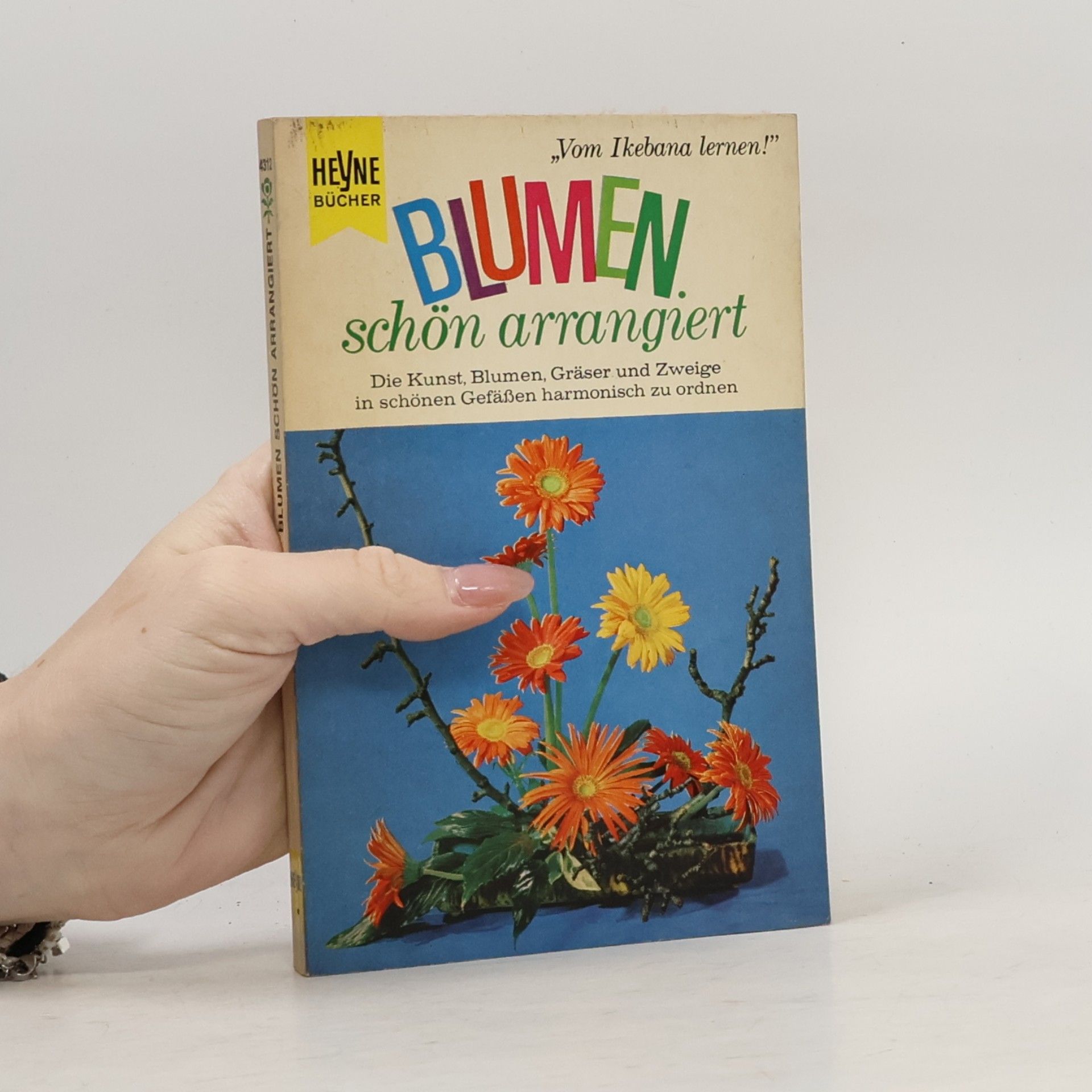 Autorenkollektiv Blumen schön arrangiert
