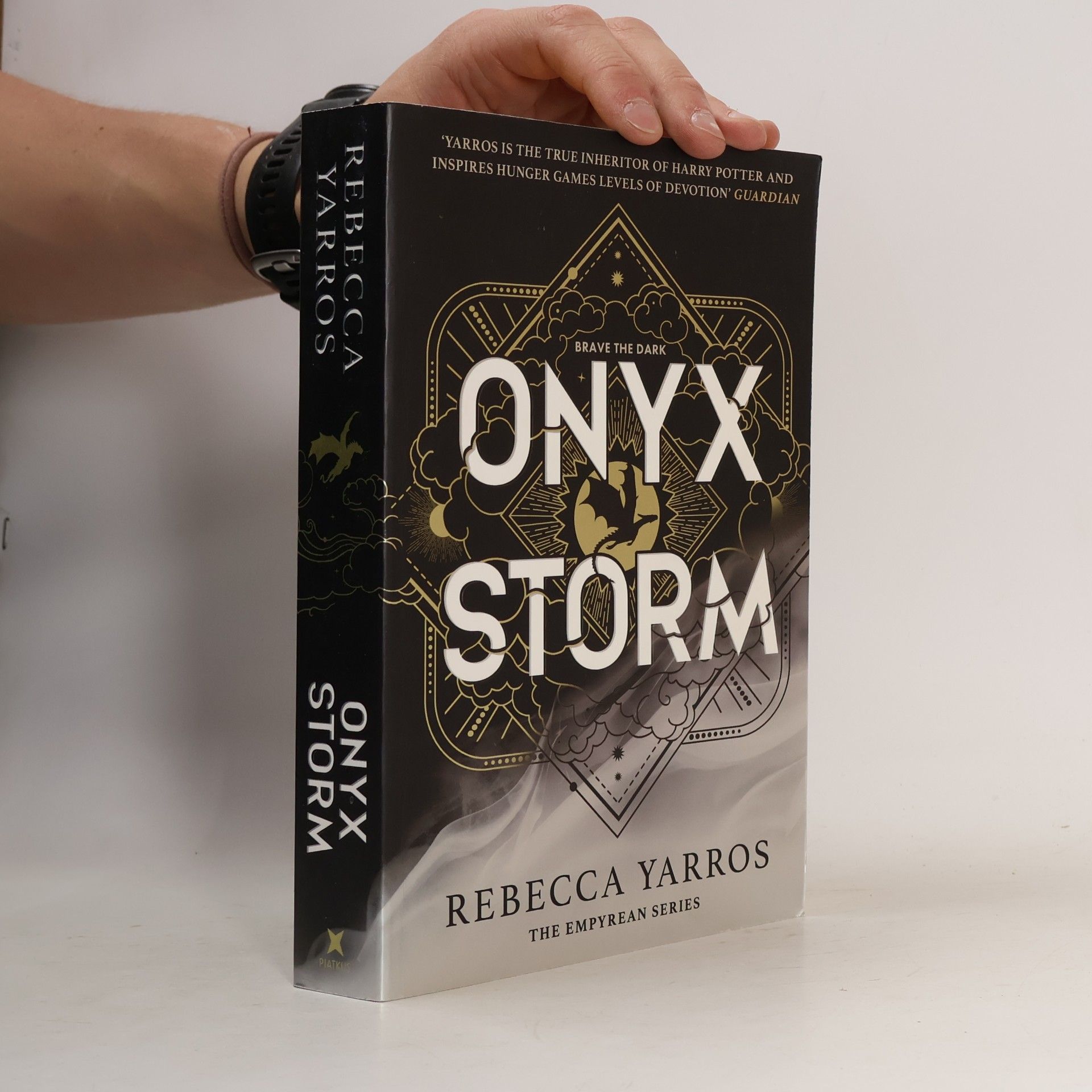 Rebecca Yarros Onyx Storm