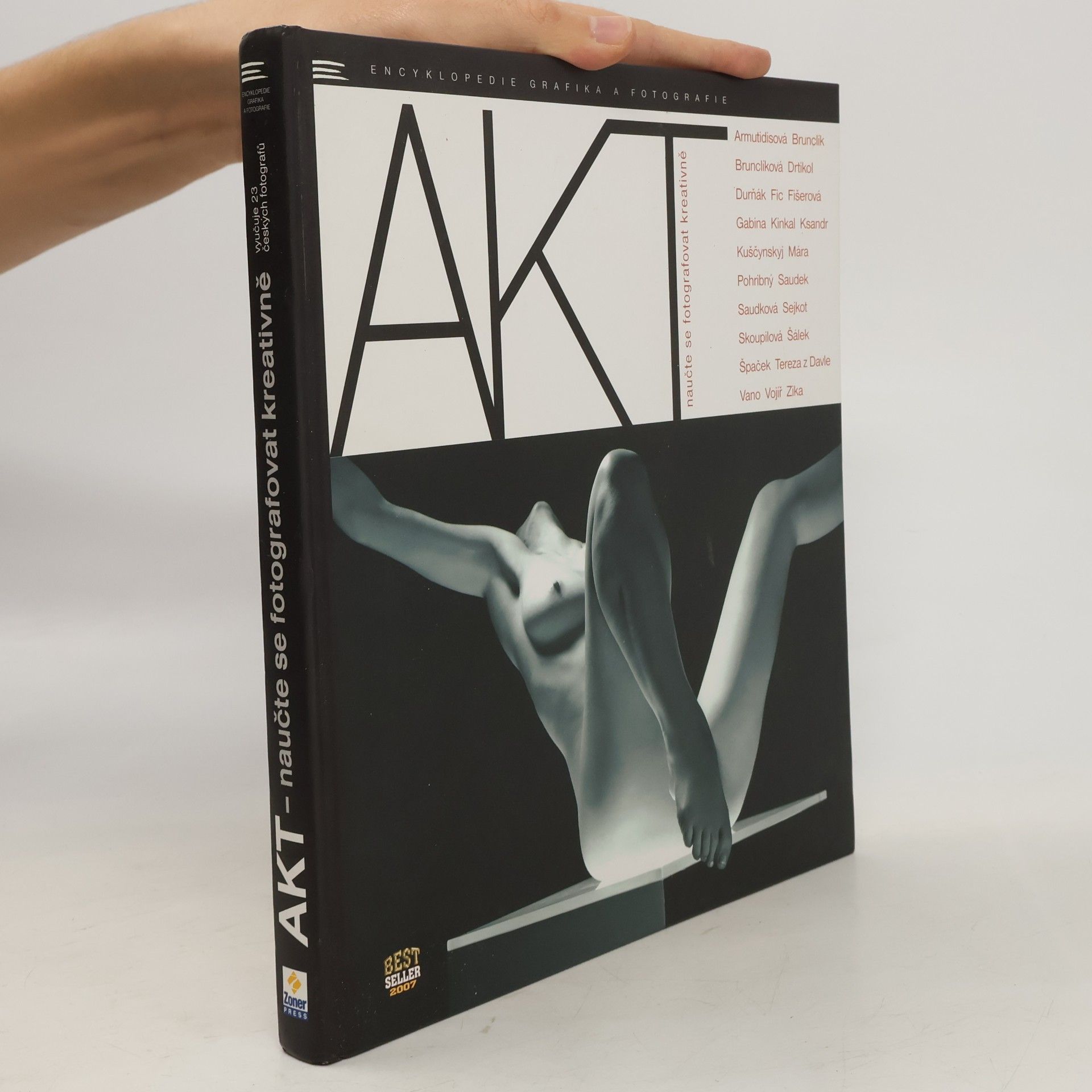 Akt: Naučte se fotografovat kreativně