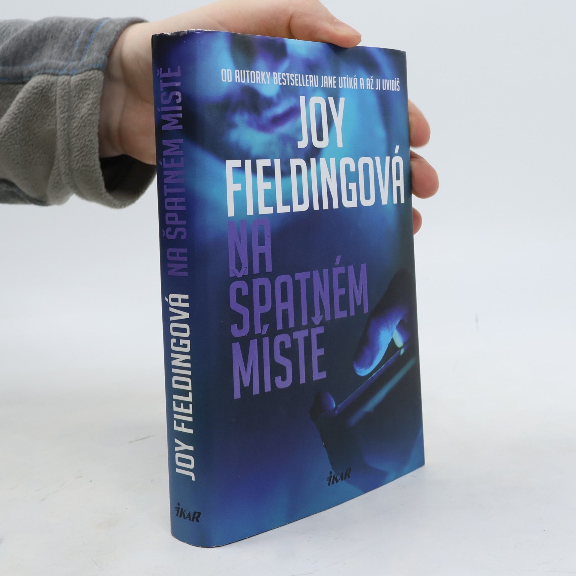 Joy Fielding Na špatném místě