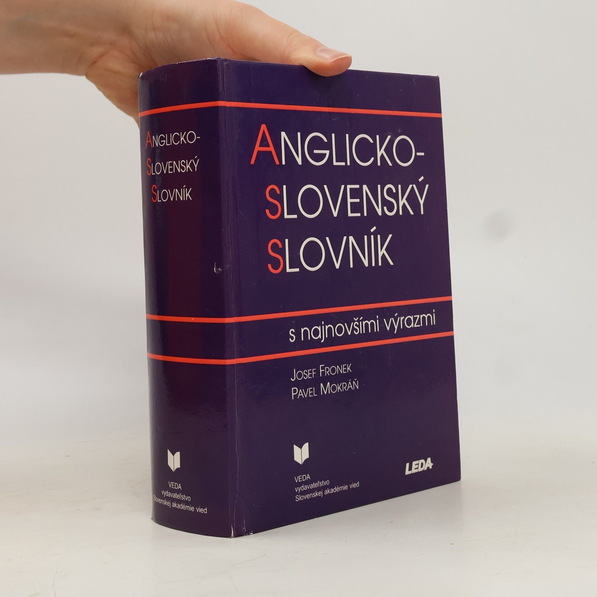 Anglicko-slovenský slovník s najnovšími výrazmi