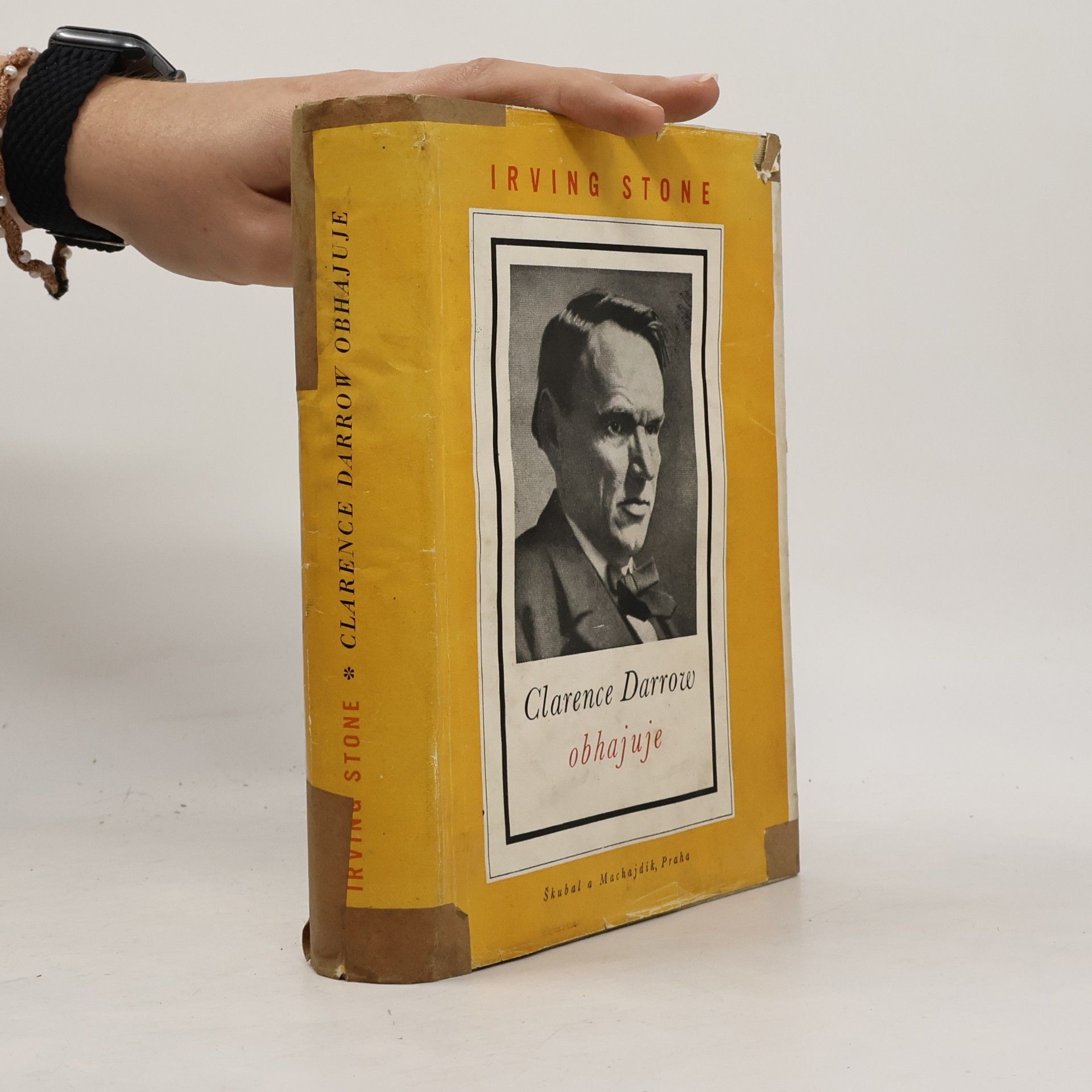 Clarence Darrow obhajuje