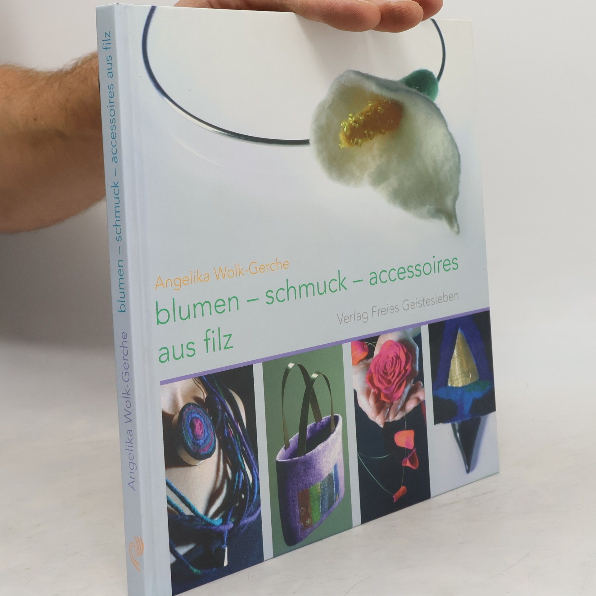 Blumen, Schmuck und Accessoires aus Filz