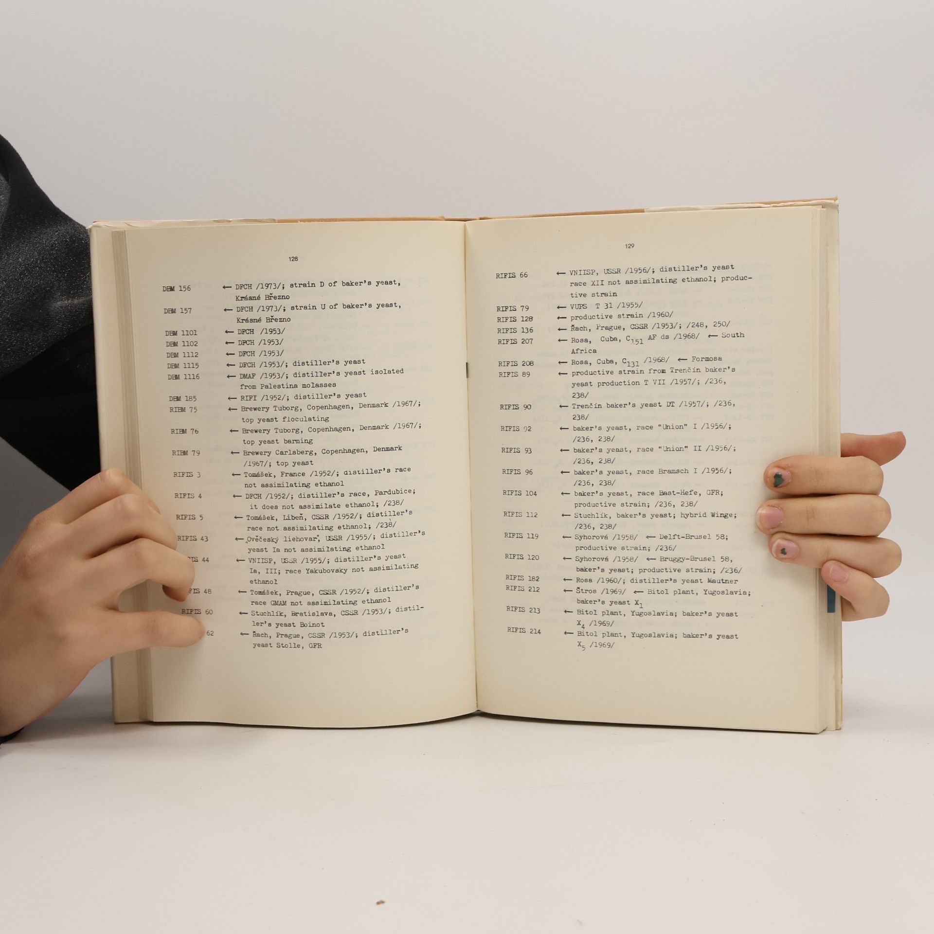 Anna KockováKratochvílová Katalóg kultúr kvasiniek. Catalogue of Yeast Cultures
