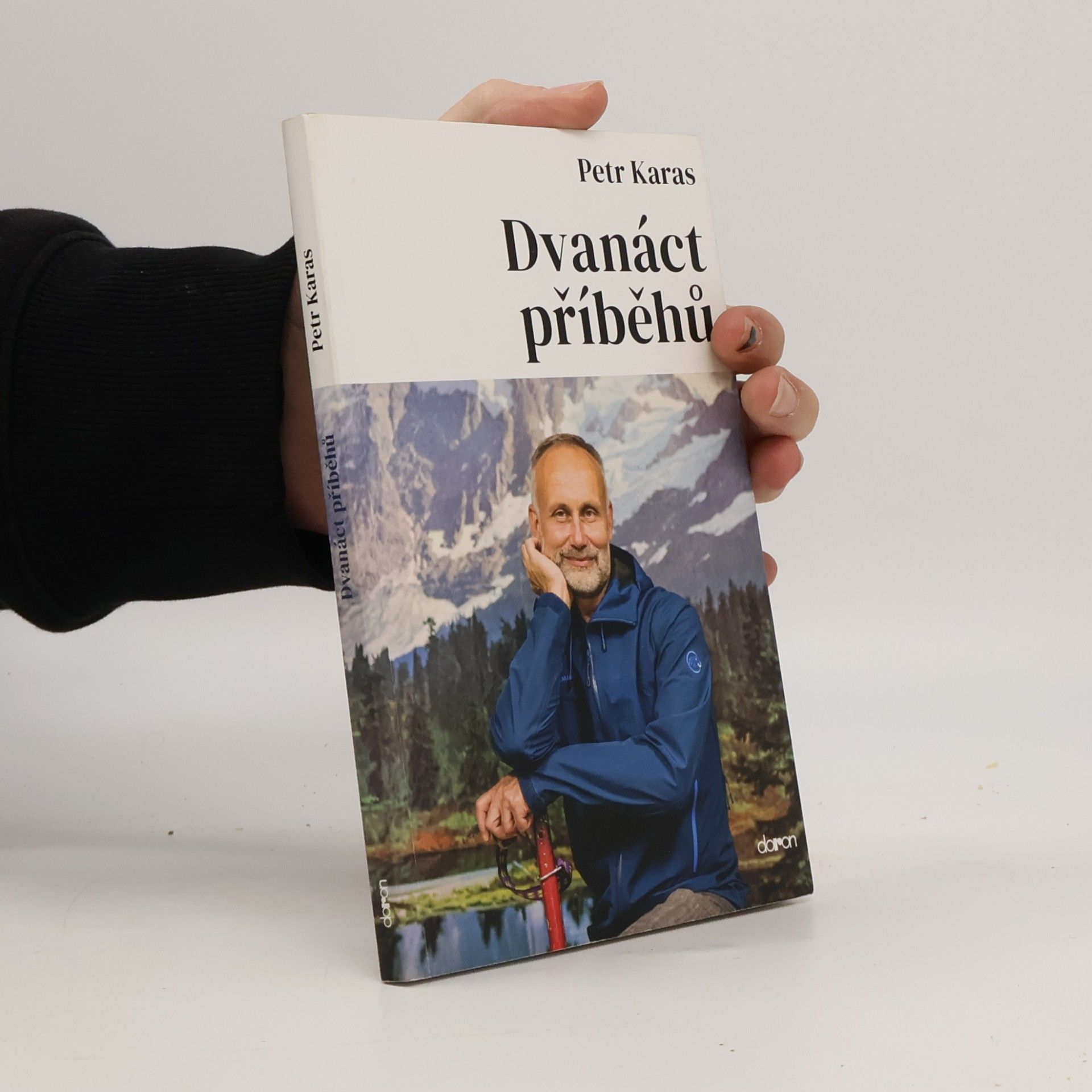 Dvanáct příběhů