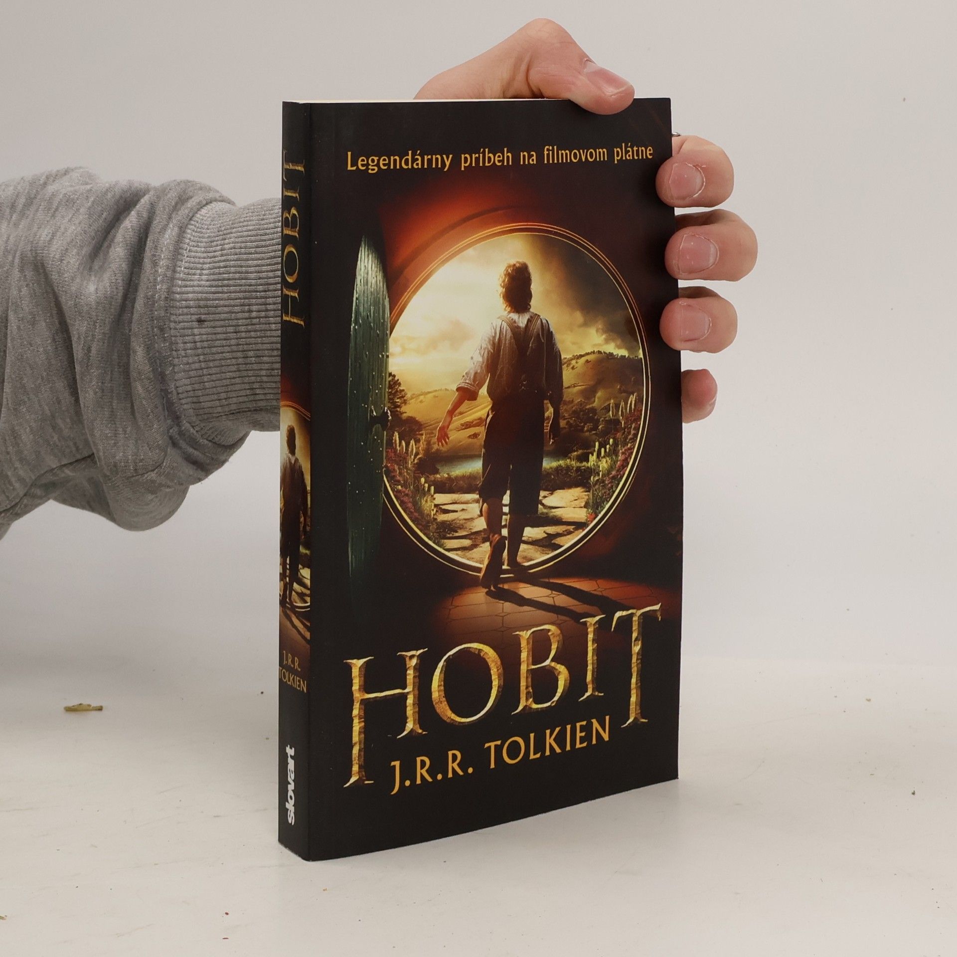 J. R. R. Tolkien Hobit (alebo Cesta tam a späť)