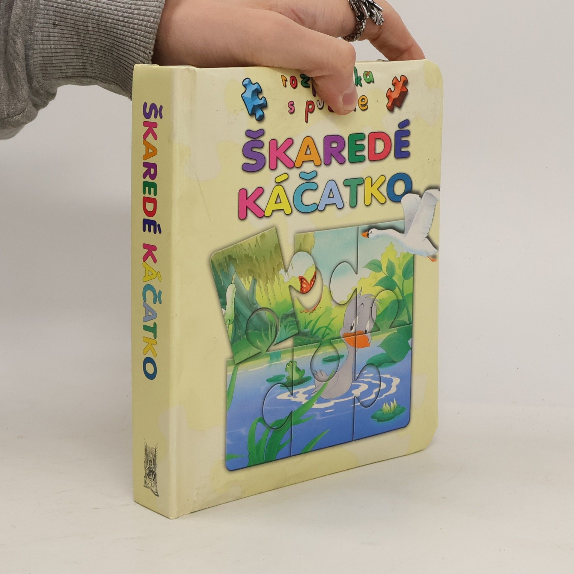 Auteurscollectief Škaredé káčatko