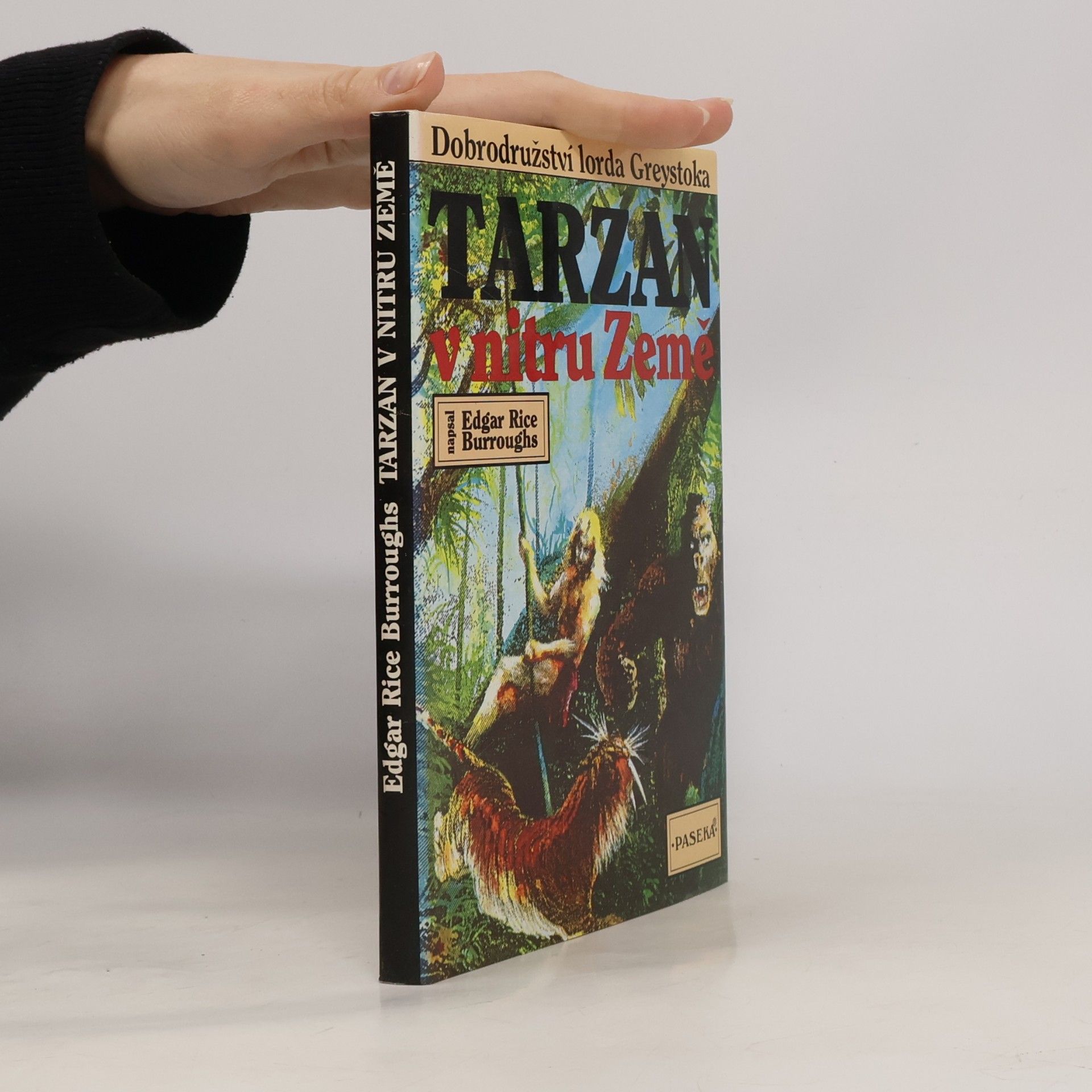 Edgar Rice Burrroughs Tarzan v nitru země