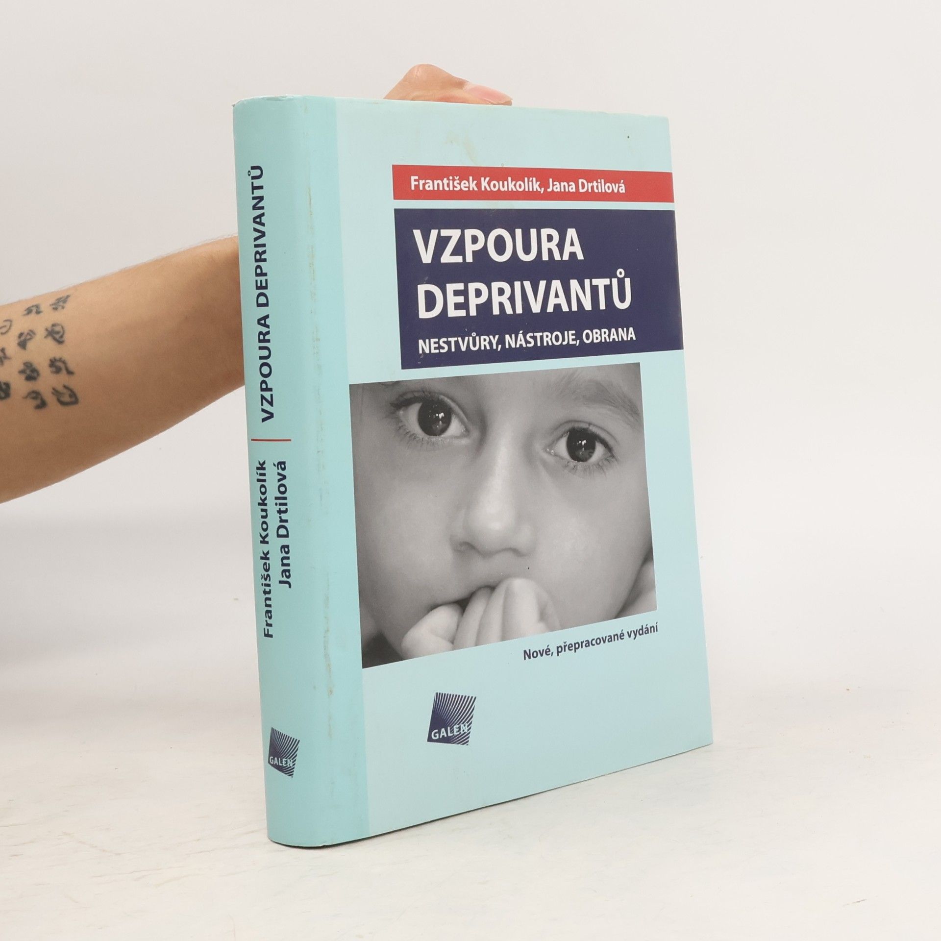 Vzpoura deprivantů. Nestvůry, nástroje, obrana