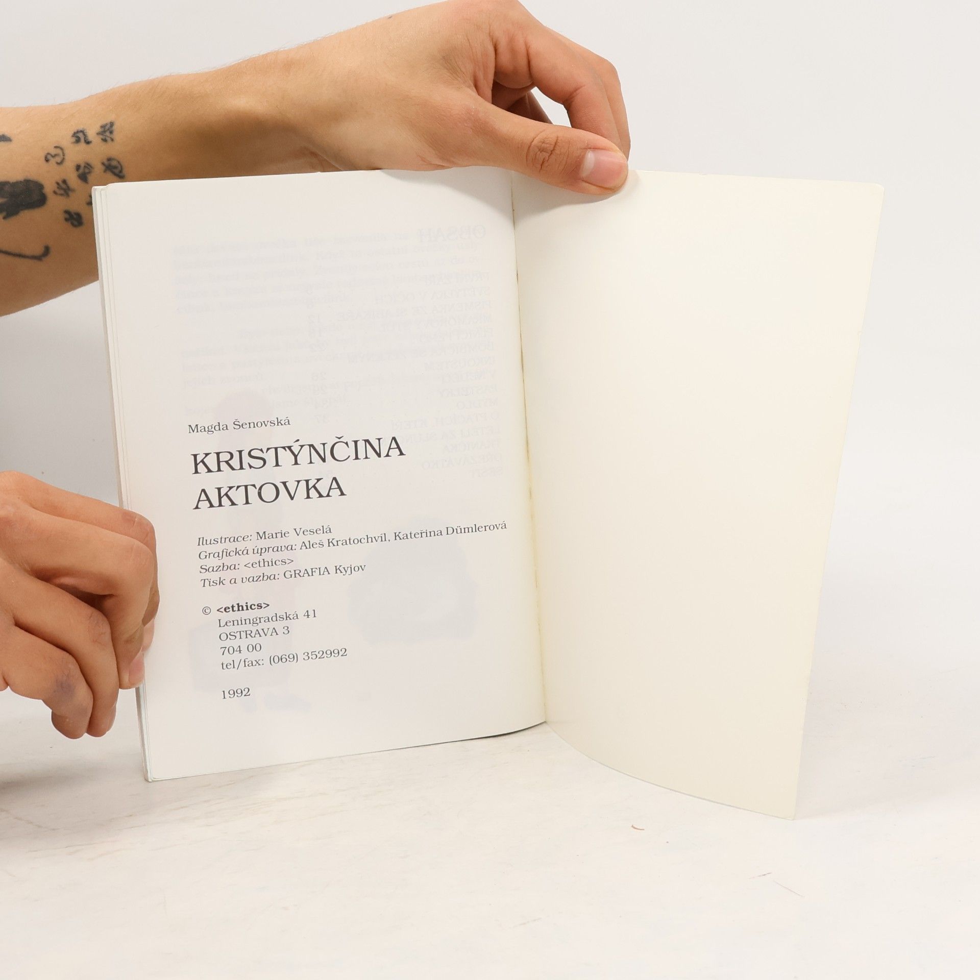Magda Šenovská Kristýnčina aktovka
