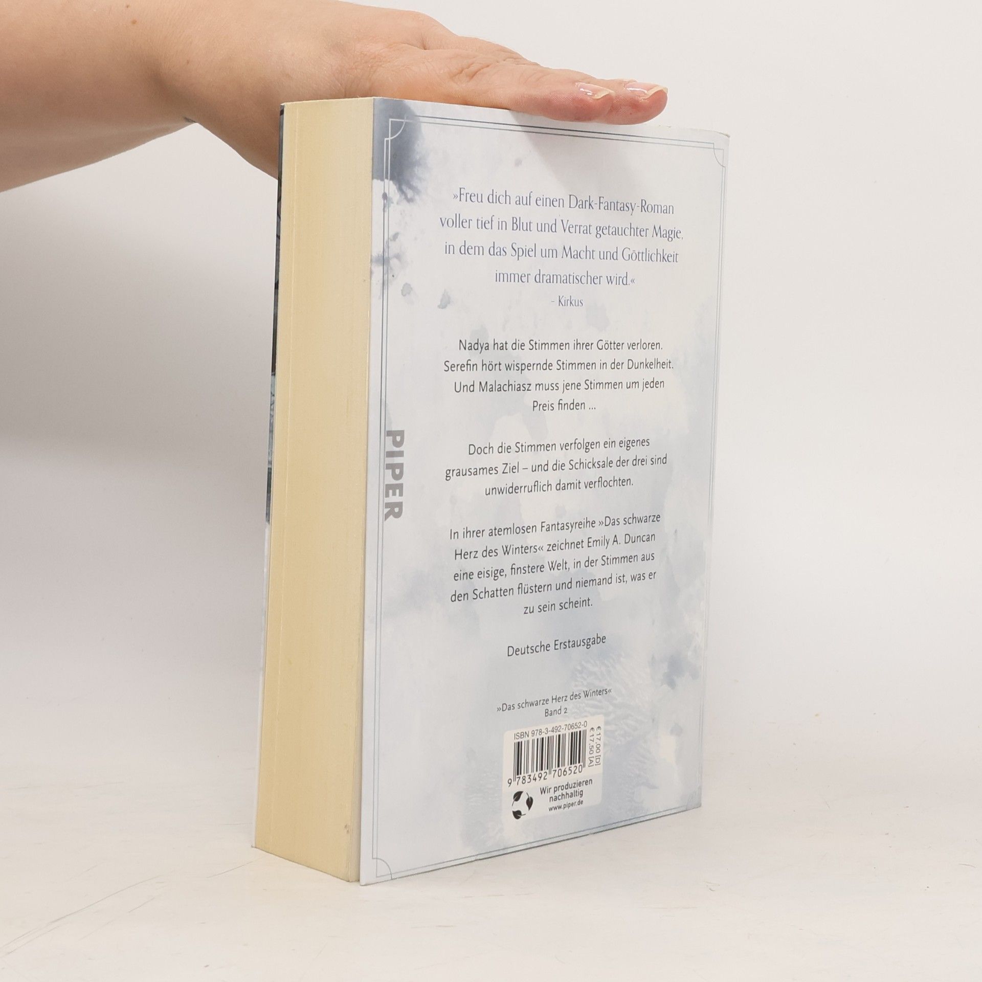 Emily A. Duncan Das schwarze Herz des Winters - Unforgiving