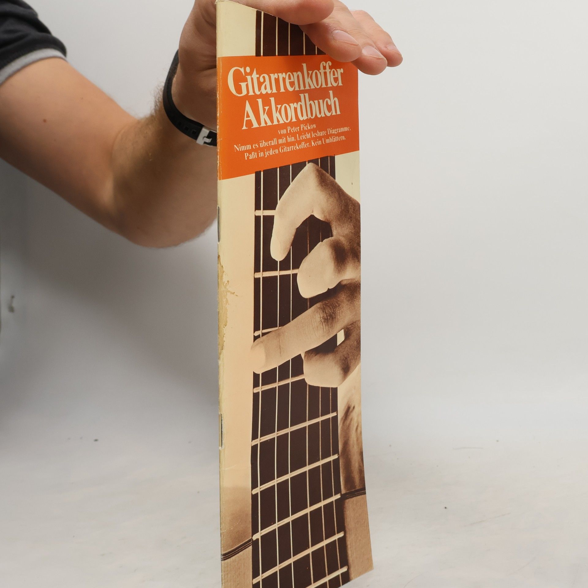 Peter Pickow Gitarrenkoffer Akkordbuch