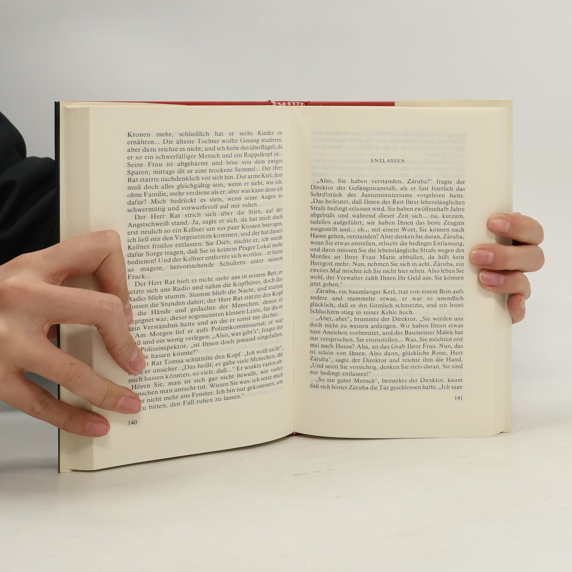 Karel Čapek Aus der einen Tasche in die andere. Anti-Detektivgeschichten