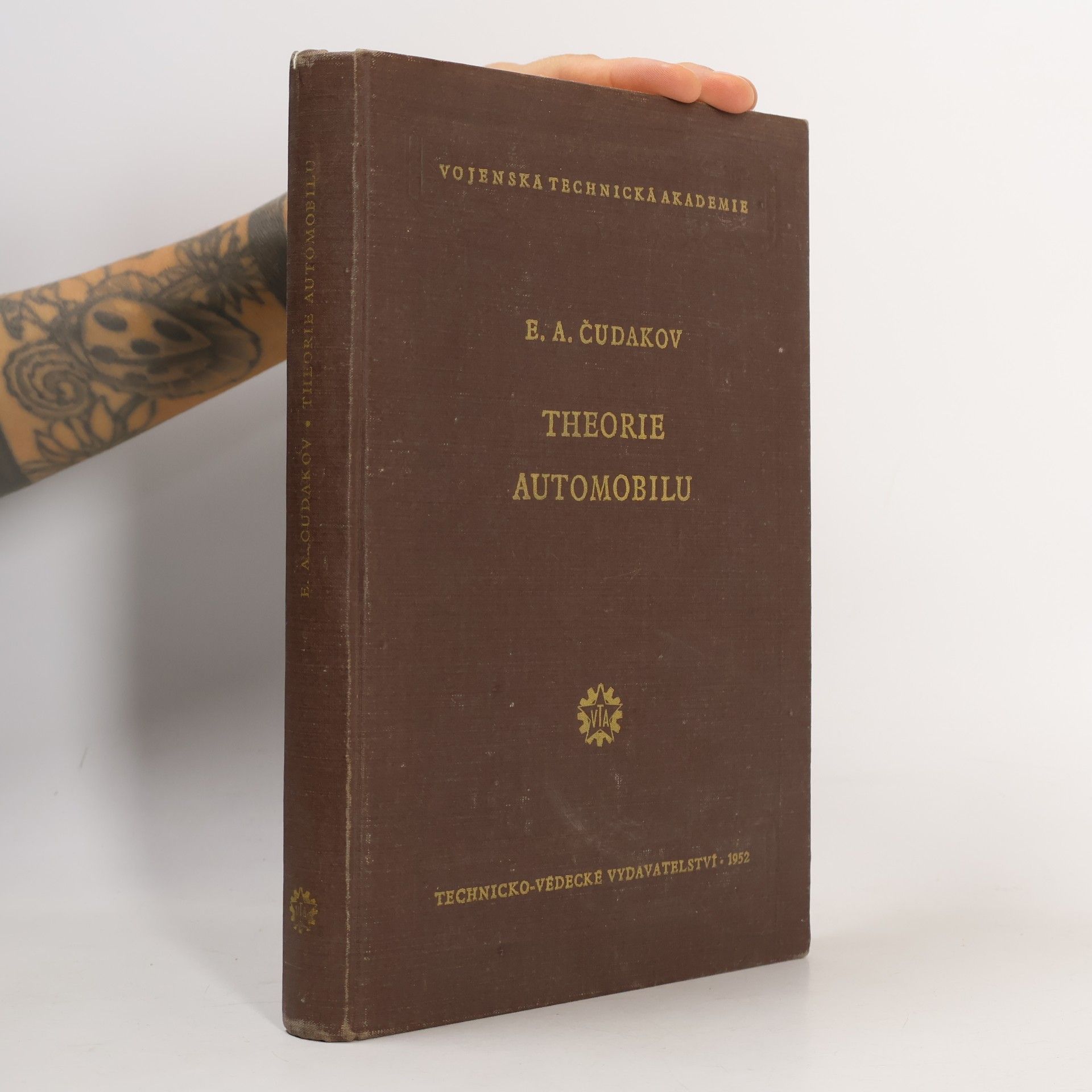 Theorie automobilu