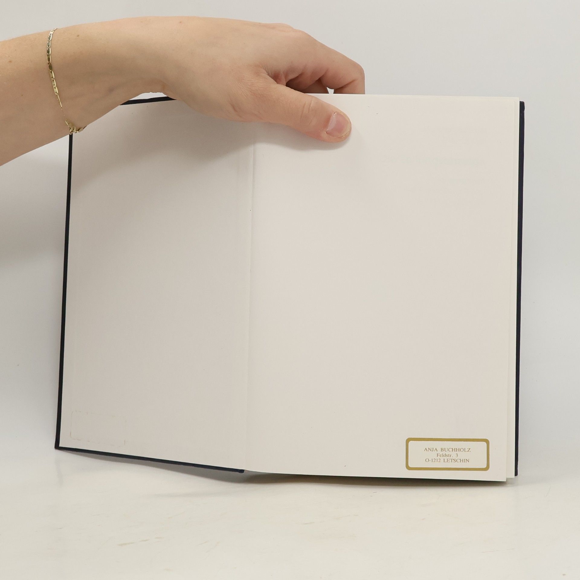Medienkundliches Handbuch