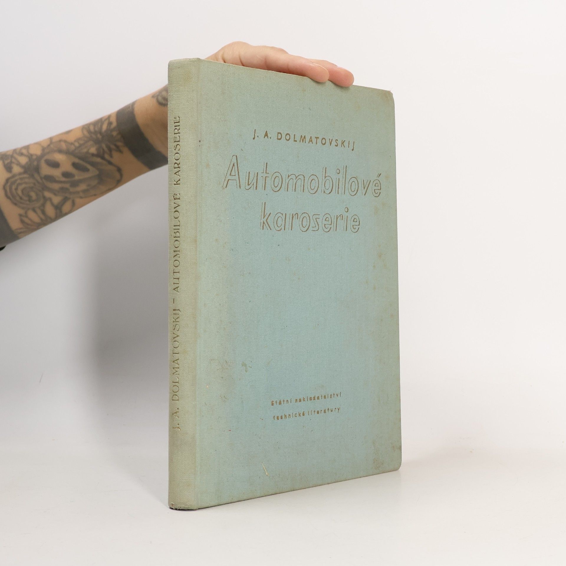 J. A. Dolmatovskij Automobilové karoserie