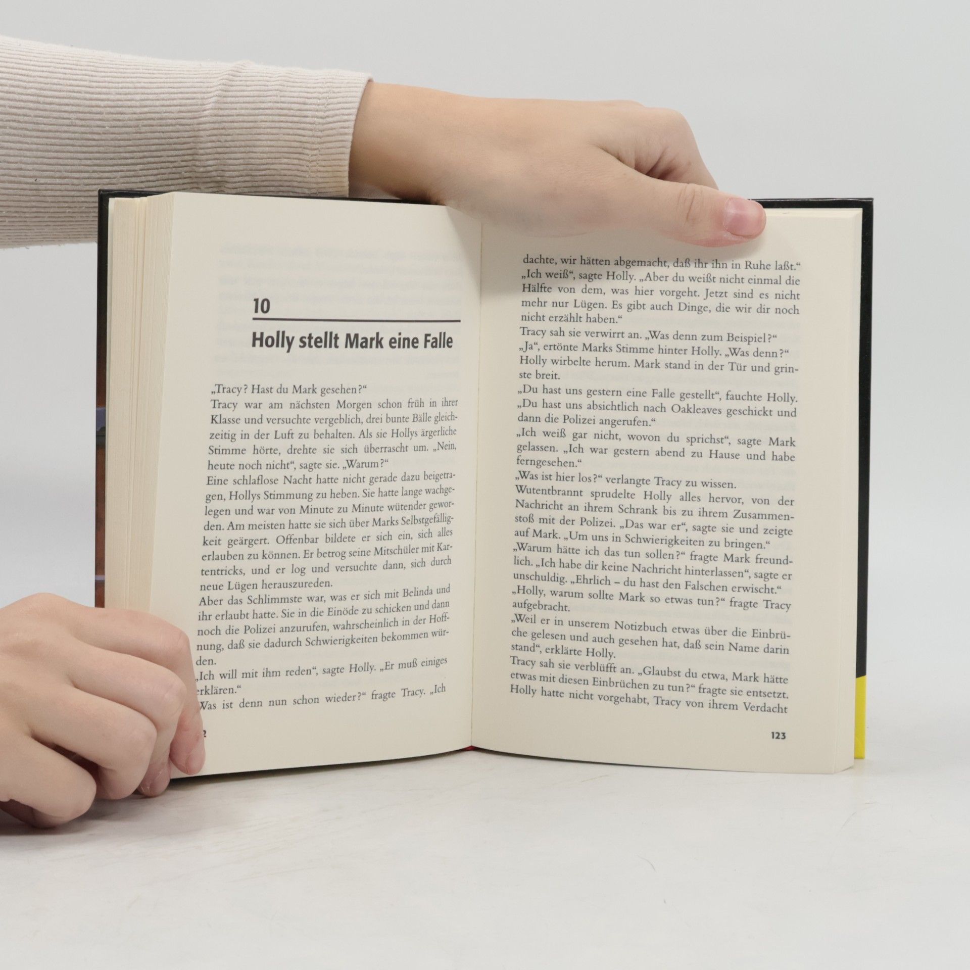 Fiona Kelly Mystery Club