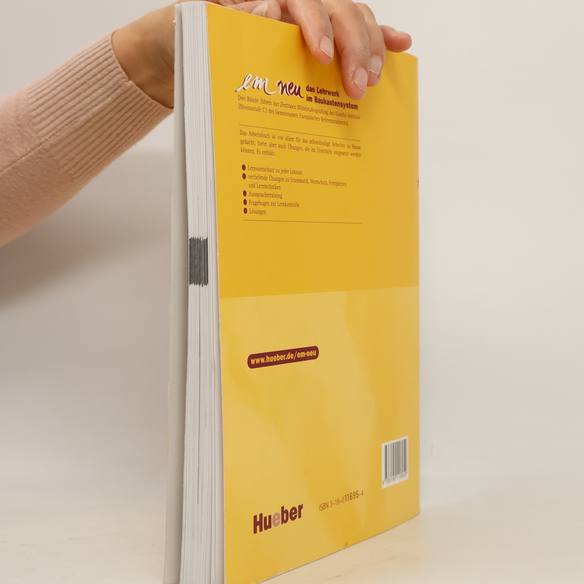 Michaela Perlmann-Balme em neu Hauptkurs: Deutsch als Fremdsprache für Mittelstufe. Arbeitsbuch, Niveaustufe B2
