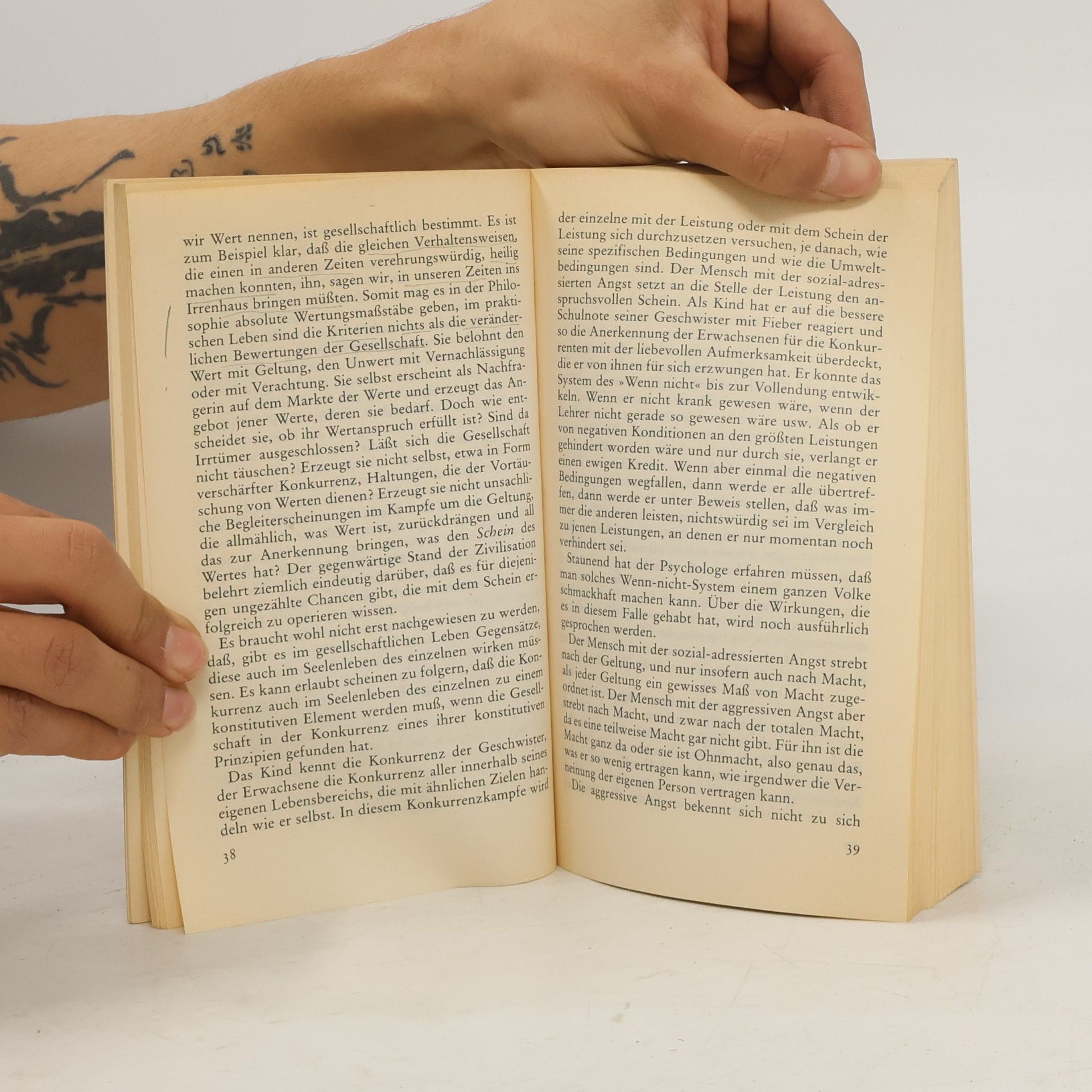 Mane s. Sperber Die Tyrannis und andere Essays aus der Zeit der Verachtung