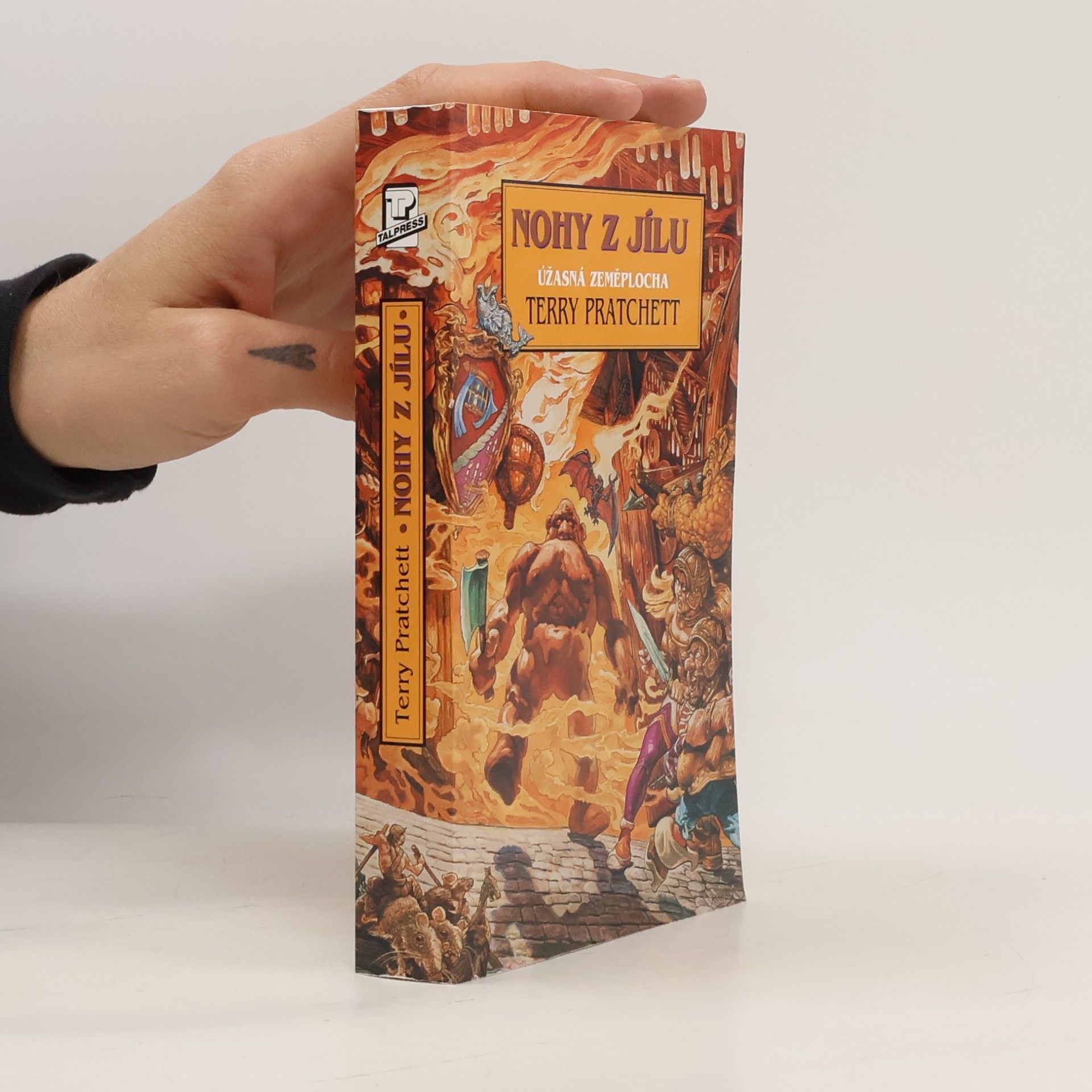 Terry Pratchett Nohy z jílu