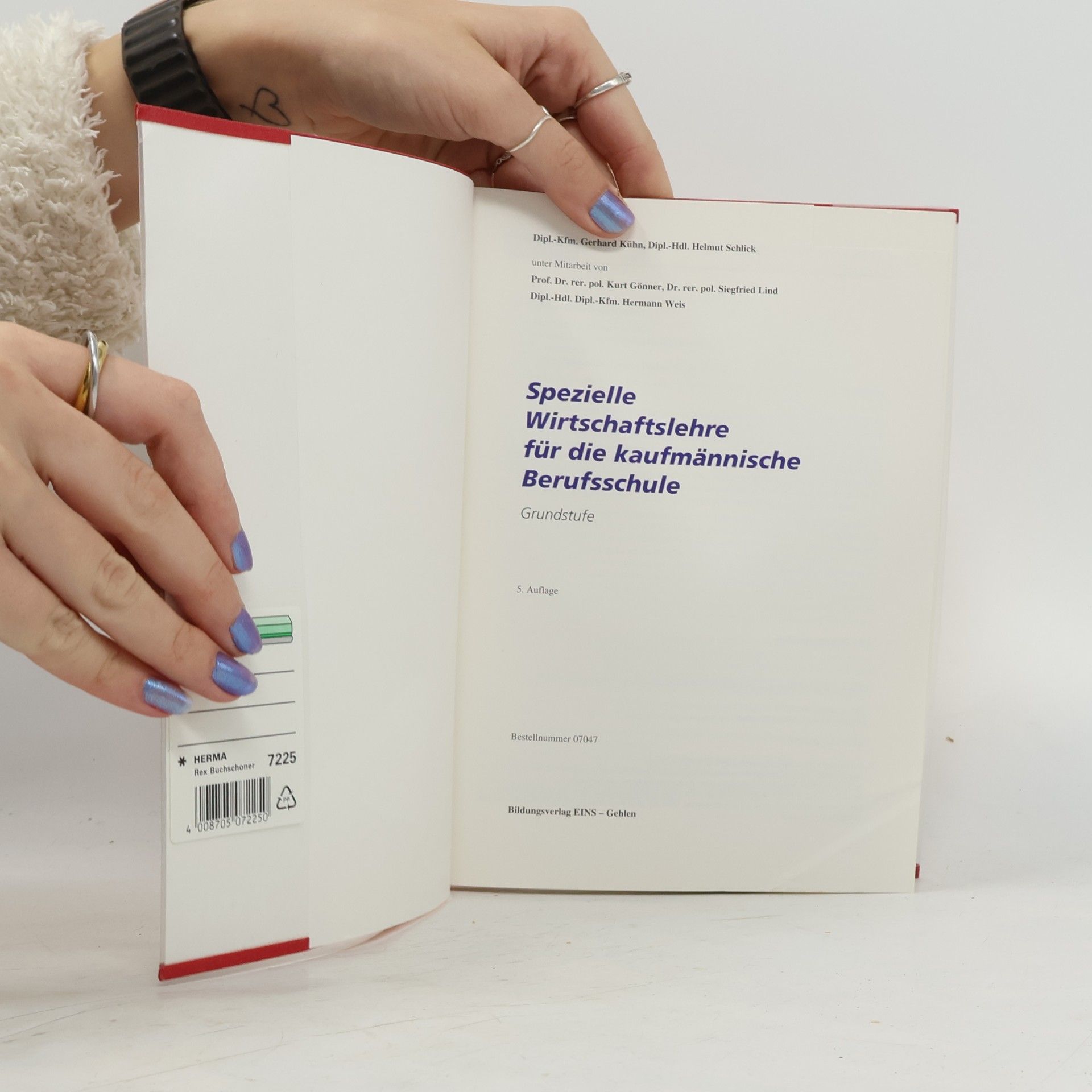 Gerhard Kühn Spezielle Wirtschaftslehre für die kaufmännische Berufsschule, Grundstufe, Ausgabe Baden-Württemberg