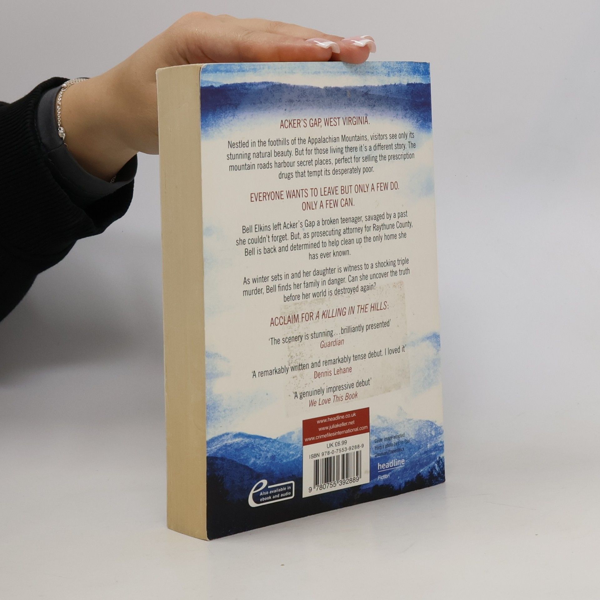Julia Keller A Killing in the Hills (Bell Elkins, Book 1)