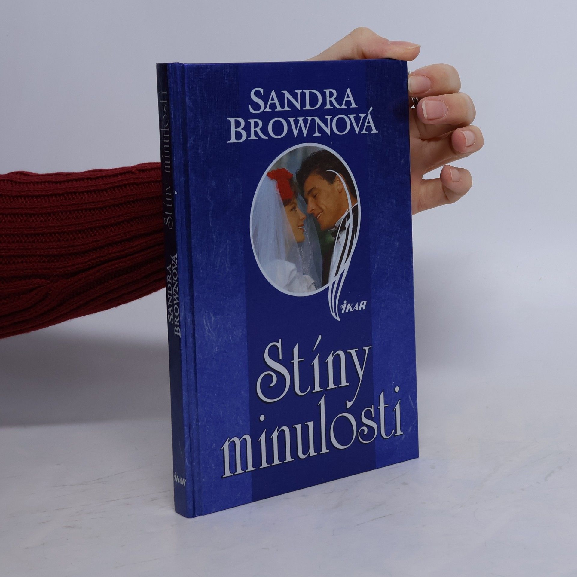 Stíny minulosti