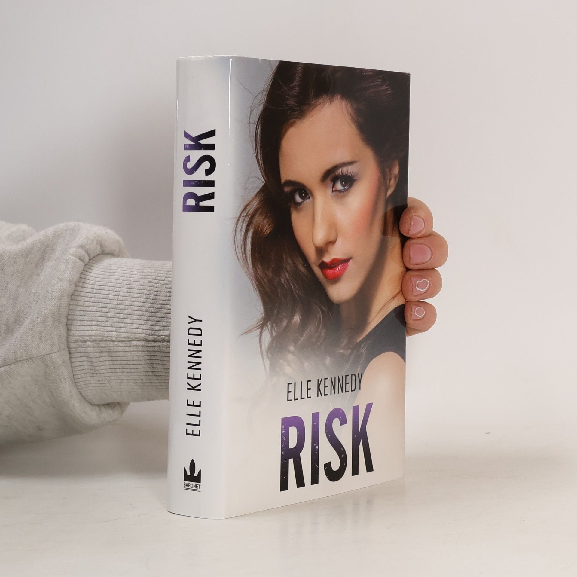 Elle Kennedy Risk