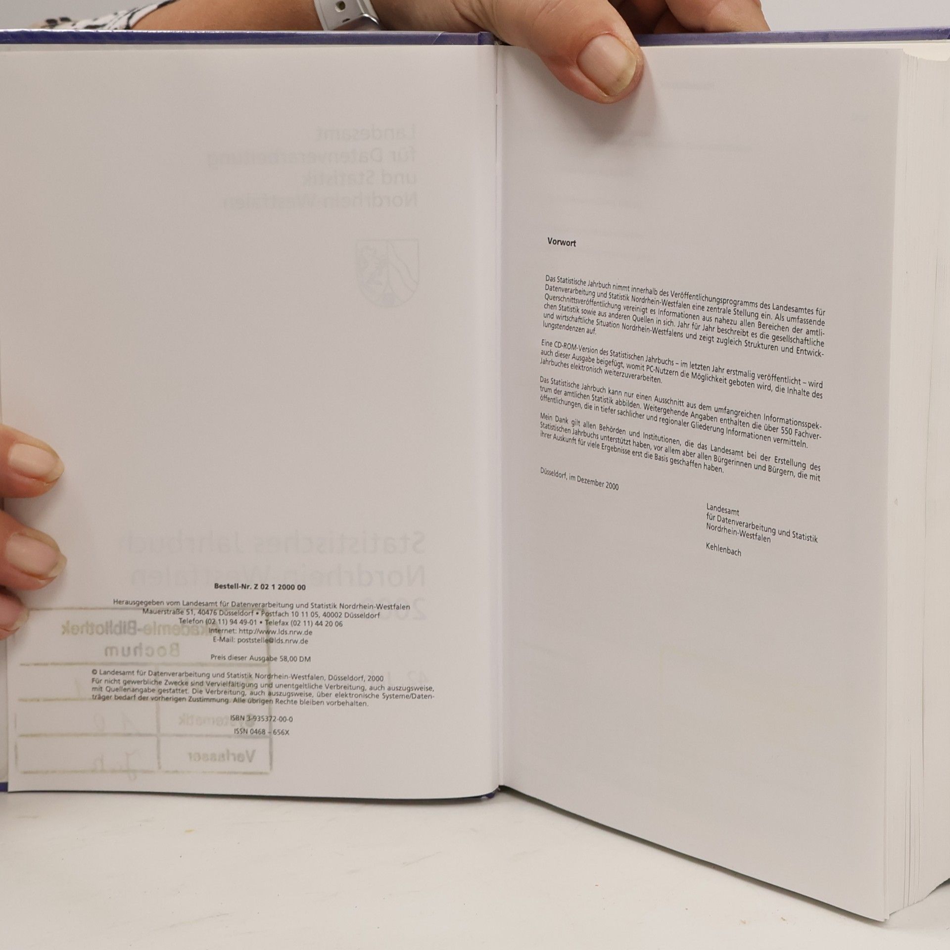 Landesamt für Datenverarbeitung und Statistik NRW Statistisches Jahrbuch Nordrhein-Westfalen 2000