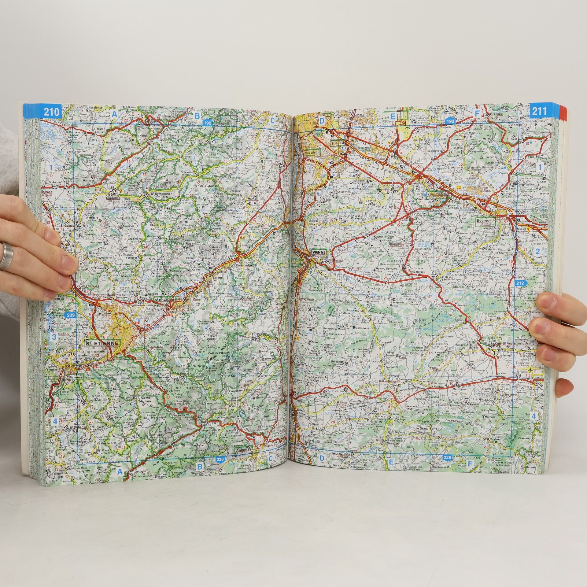 Tourist & Motoring Atlas: Michelin France