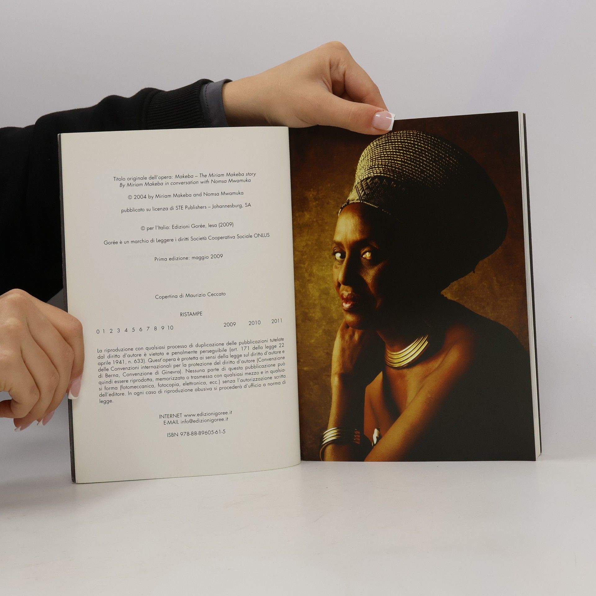 Miriam Makeba Storie e immagini: La storia di Miriam Makeba