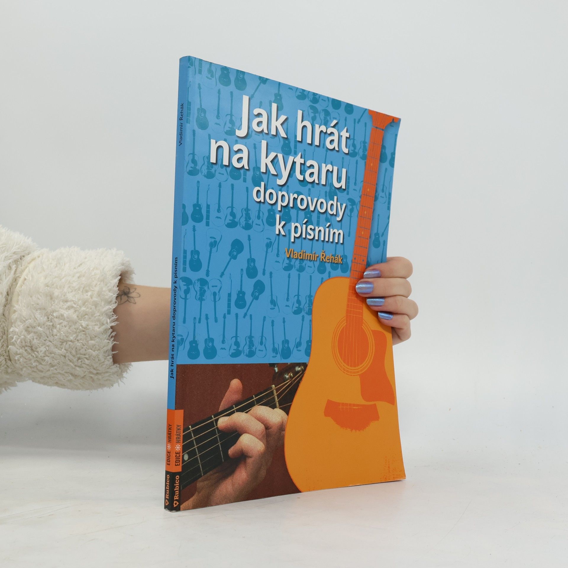 Jak hrát na kytaru doprovody k písním
