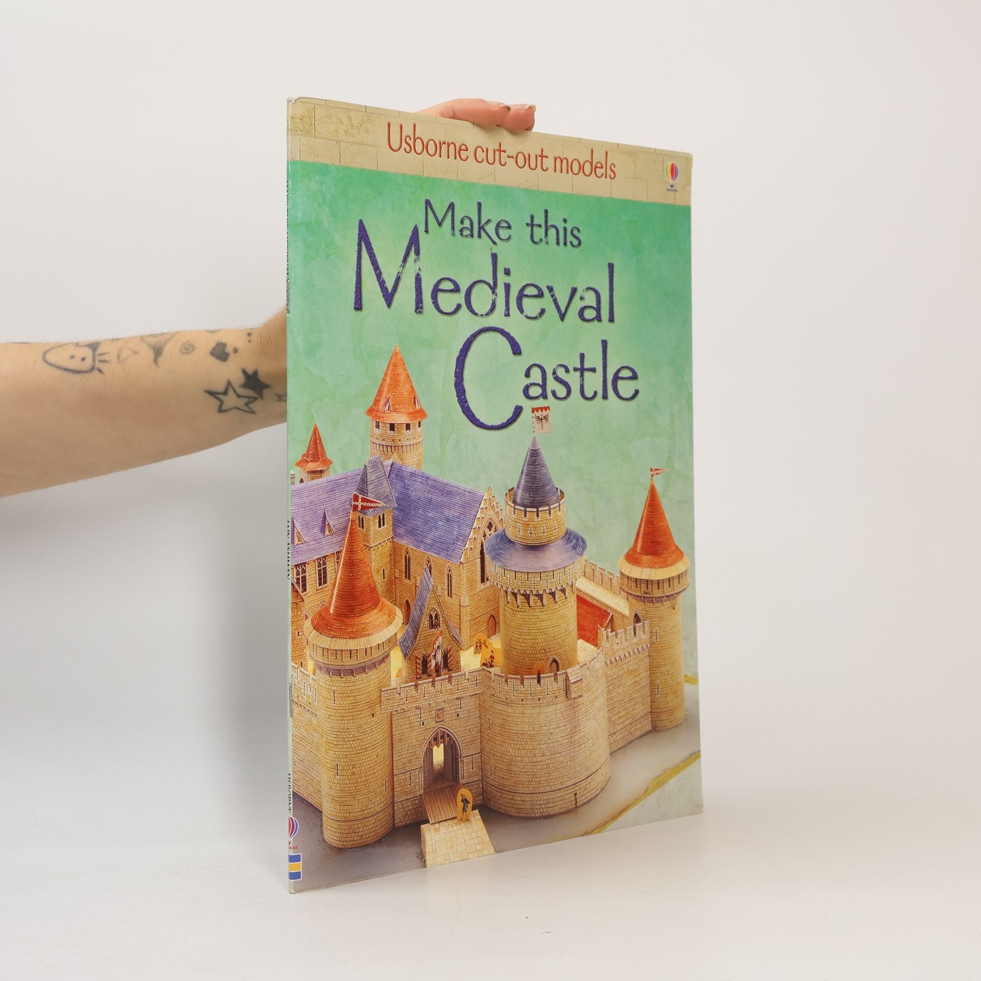Usborne Cut-out Models: Make This Medieval Castle