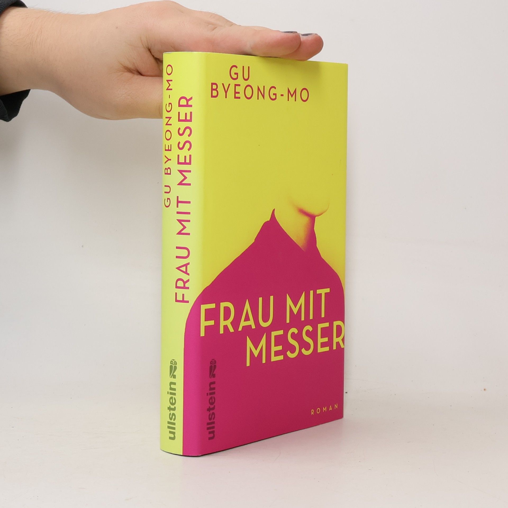 Frau mit Messer