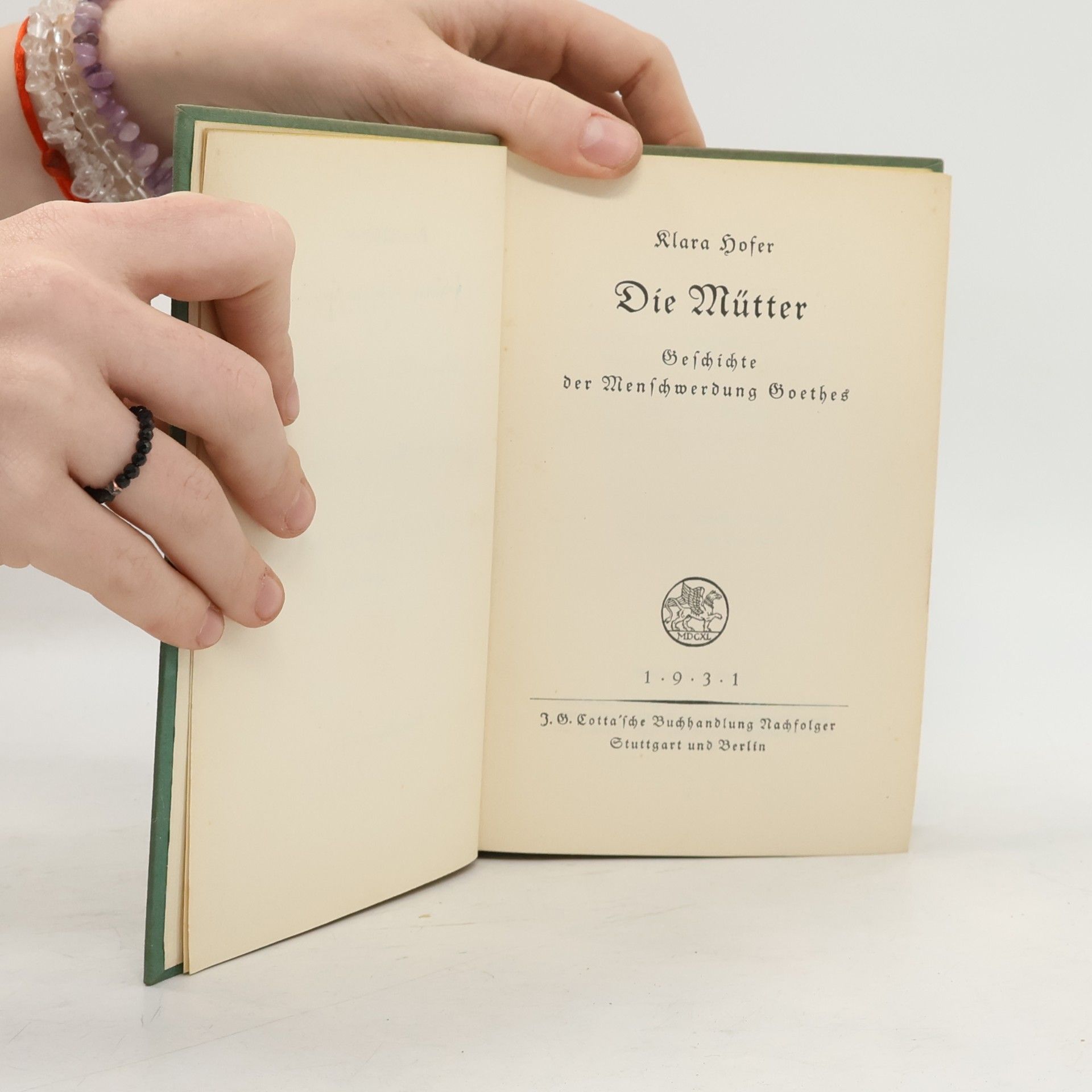 Klára Hoferová Die Mütter
