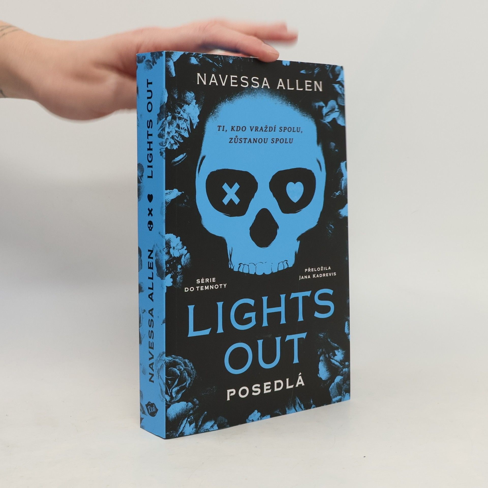 Lights Out. Posedlá
