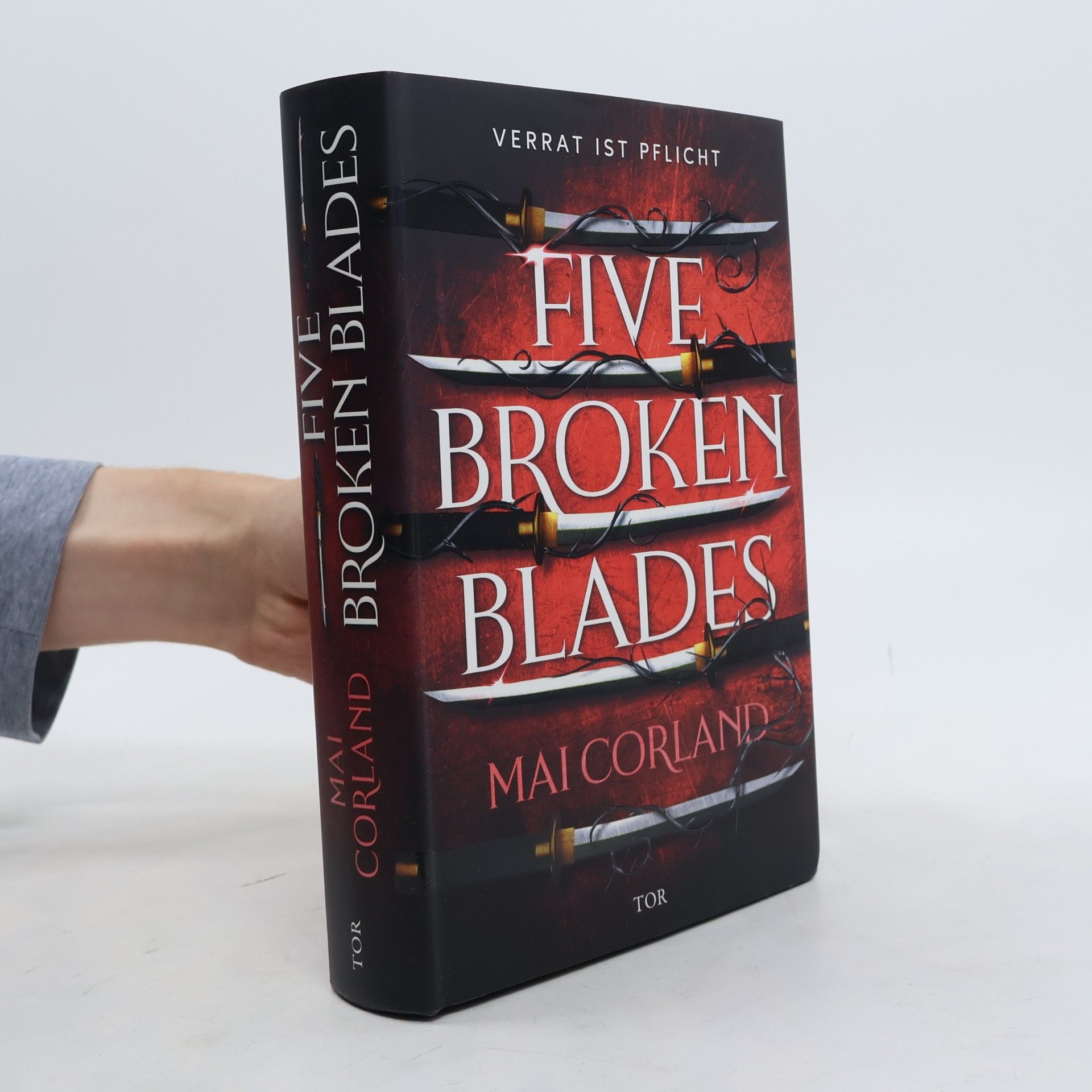 Mai Corland Five Broken Blades