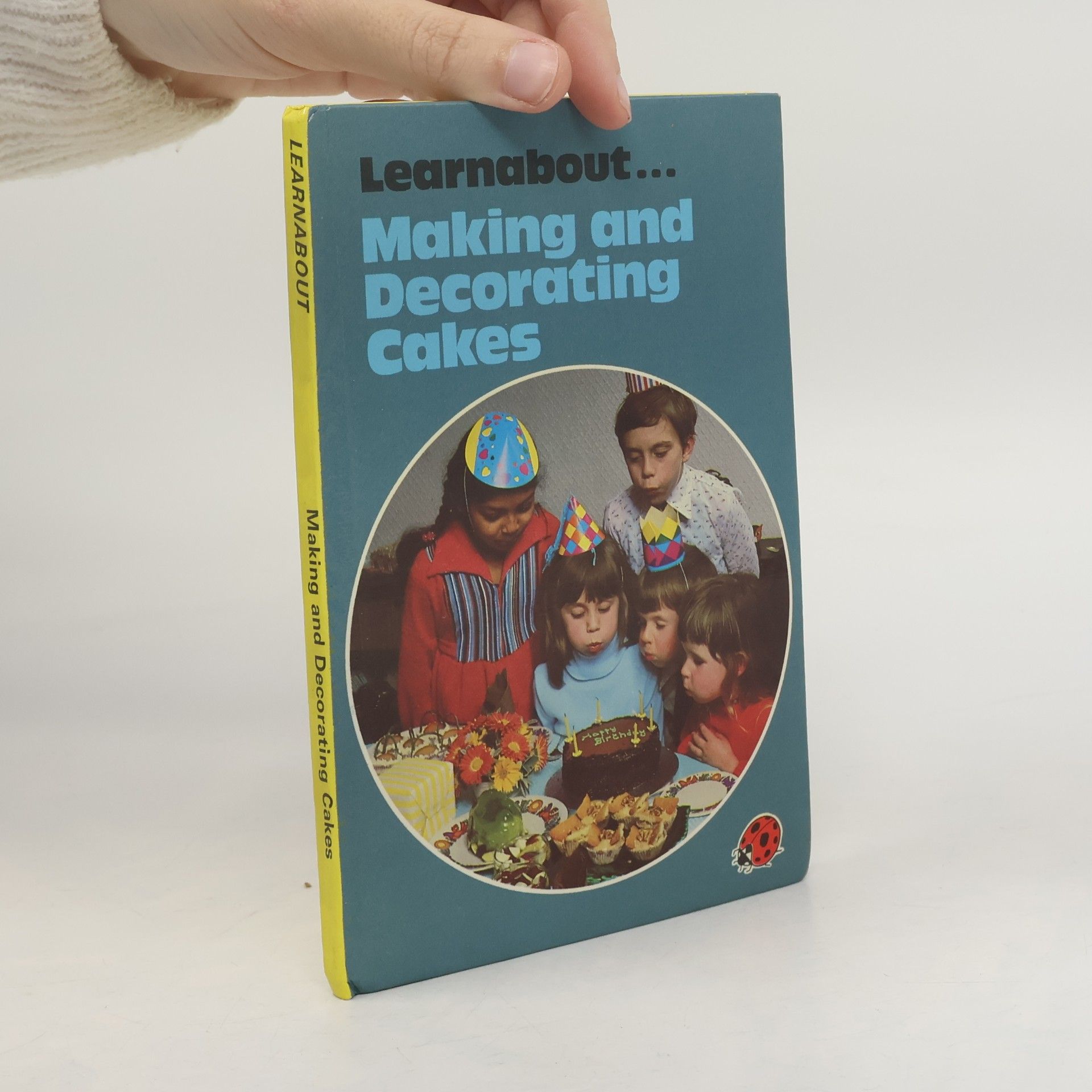 Learnabout... Making and Decorating Cakes