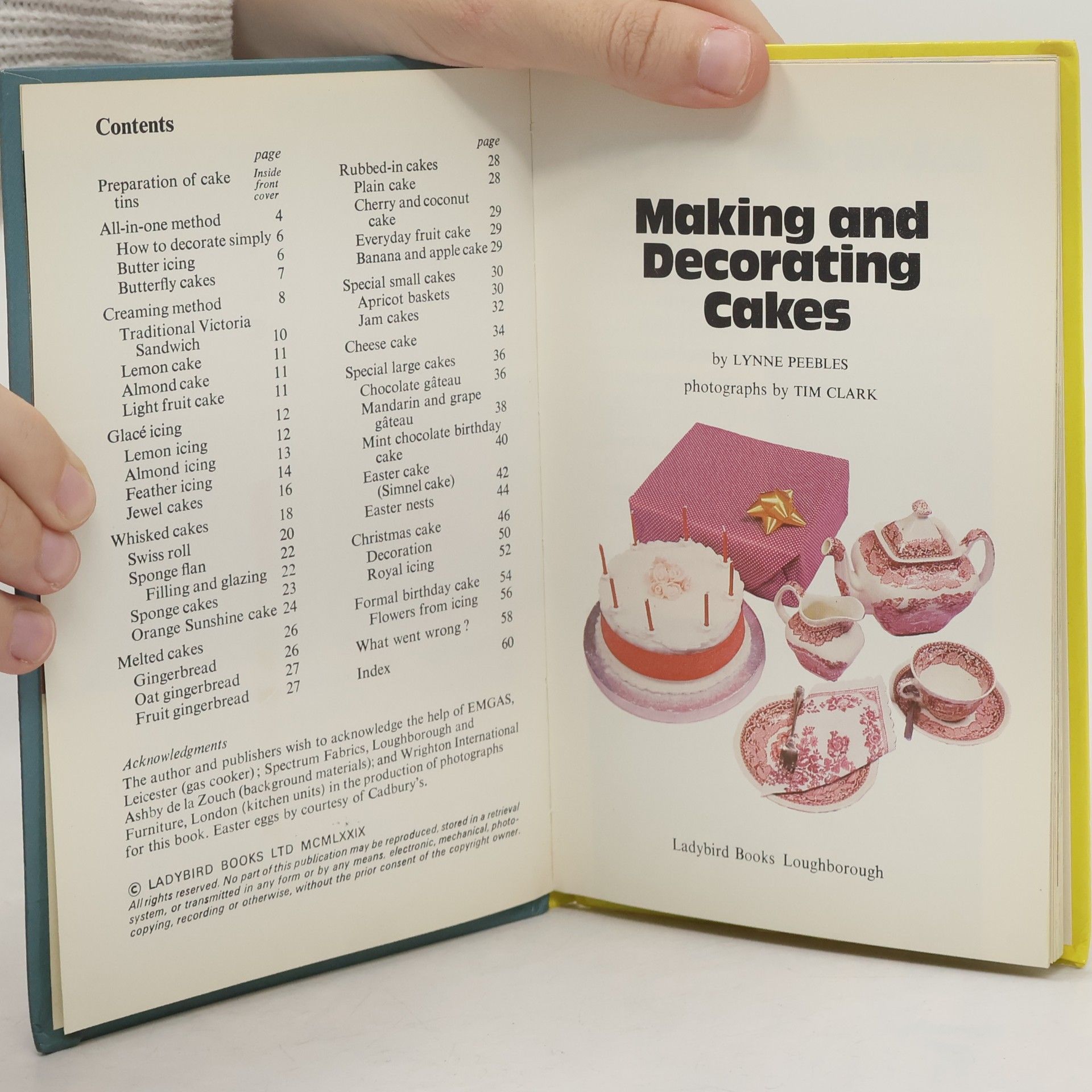 Lynne Peebles Learnabout... Making and Decorating Cakes