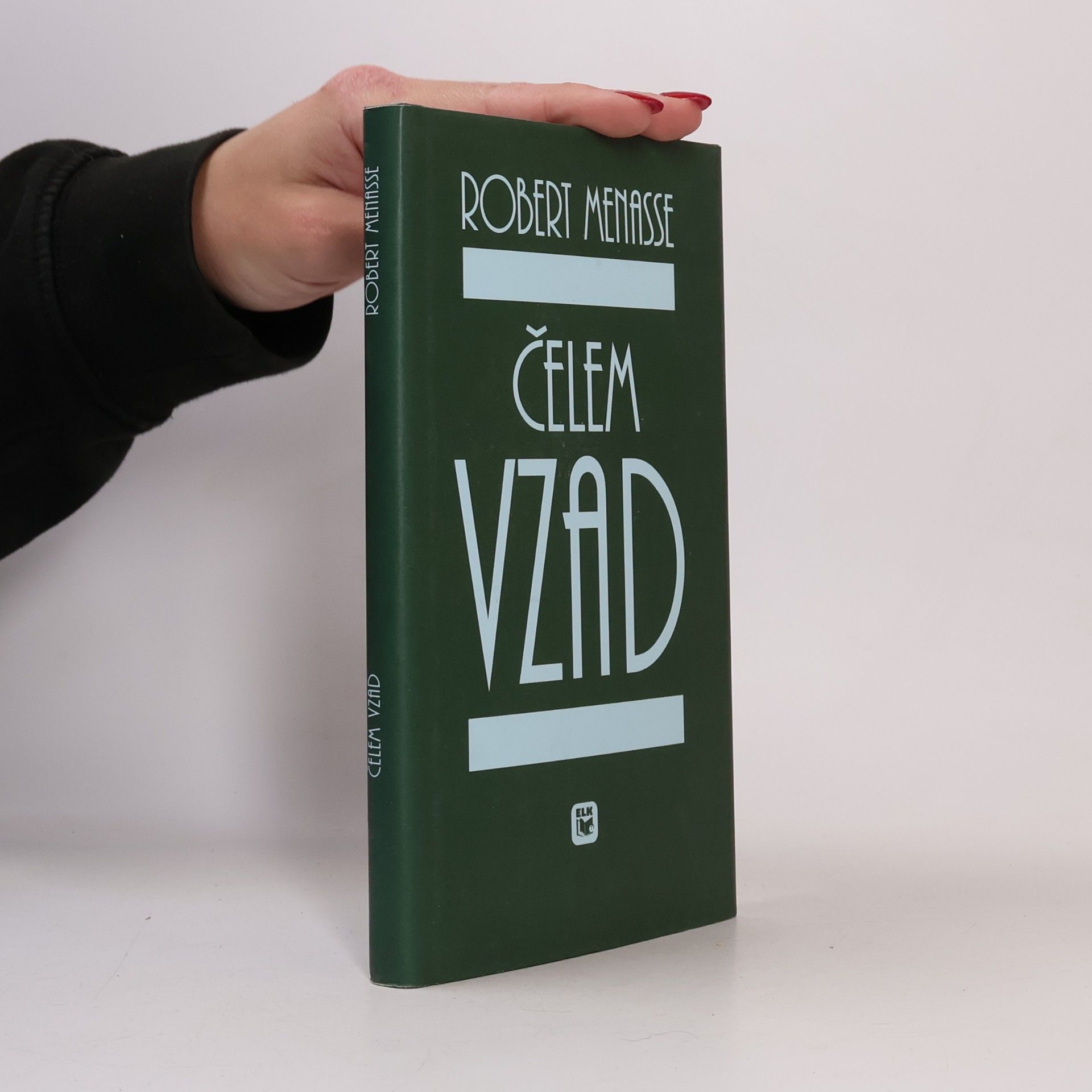 Čelem vzad