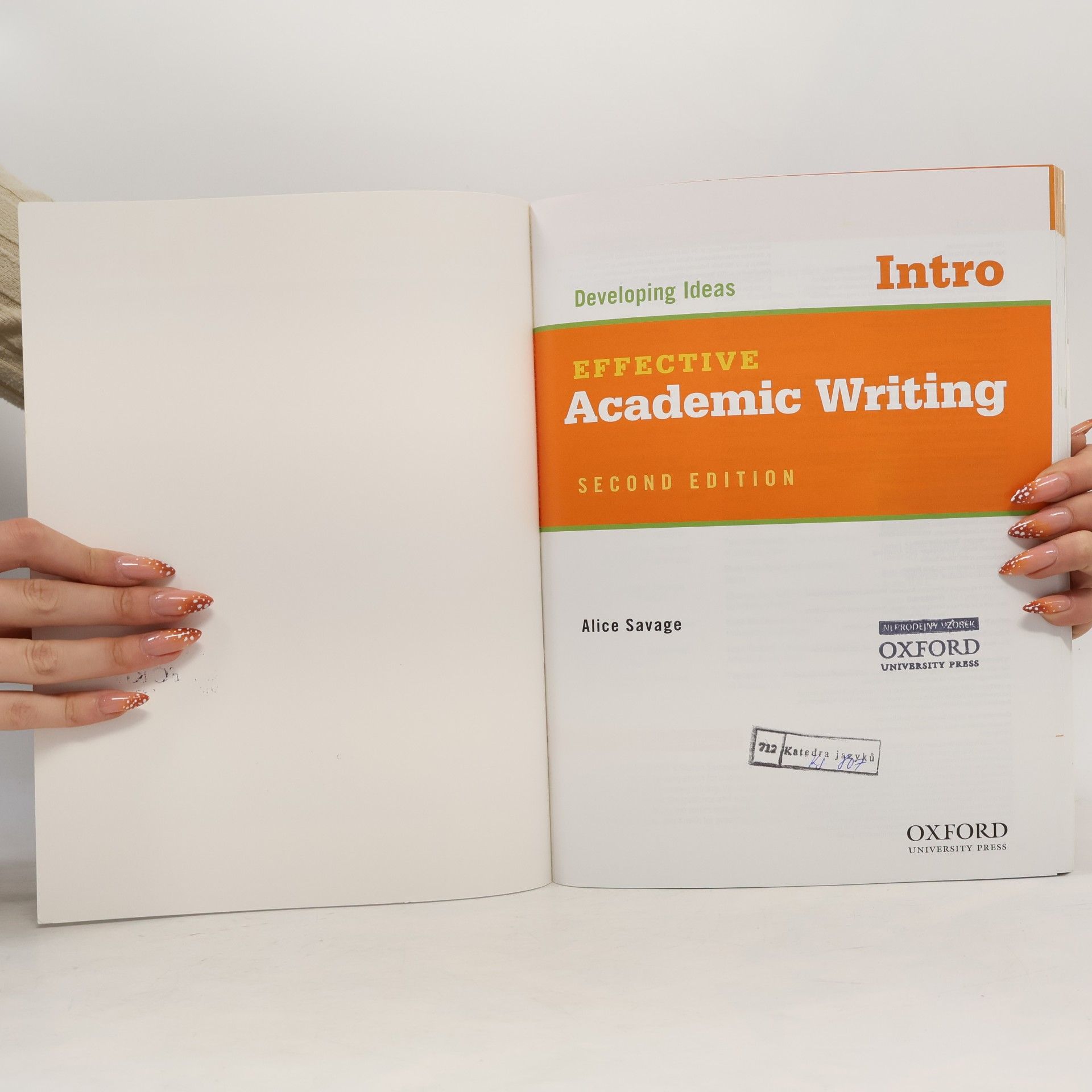 Alice Savage Effective Academic Writing 2e Intro Student Book